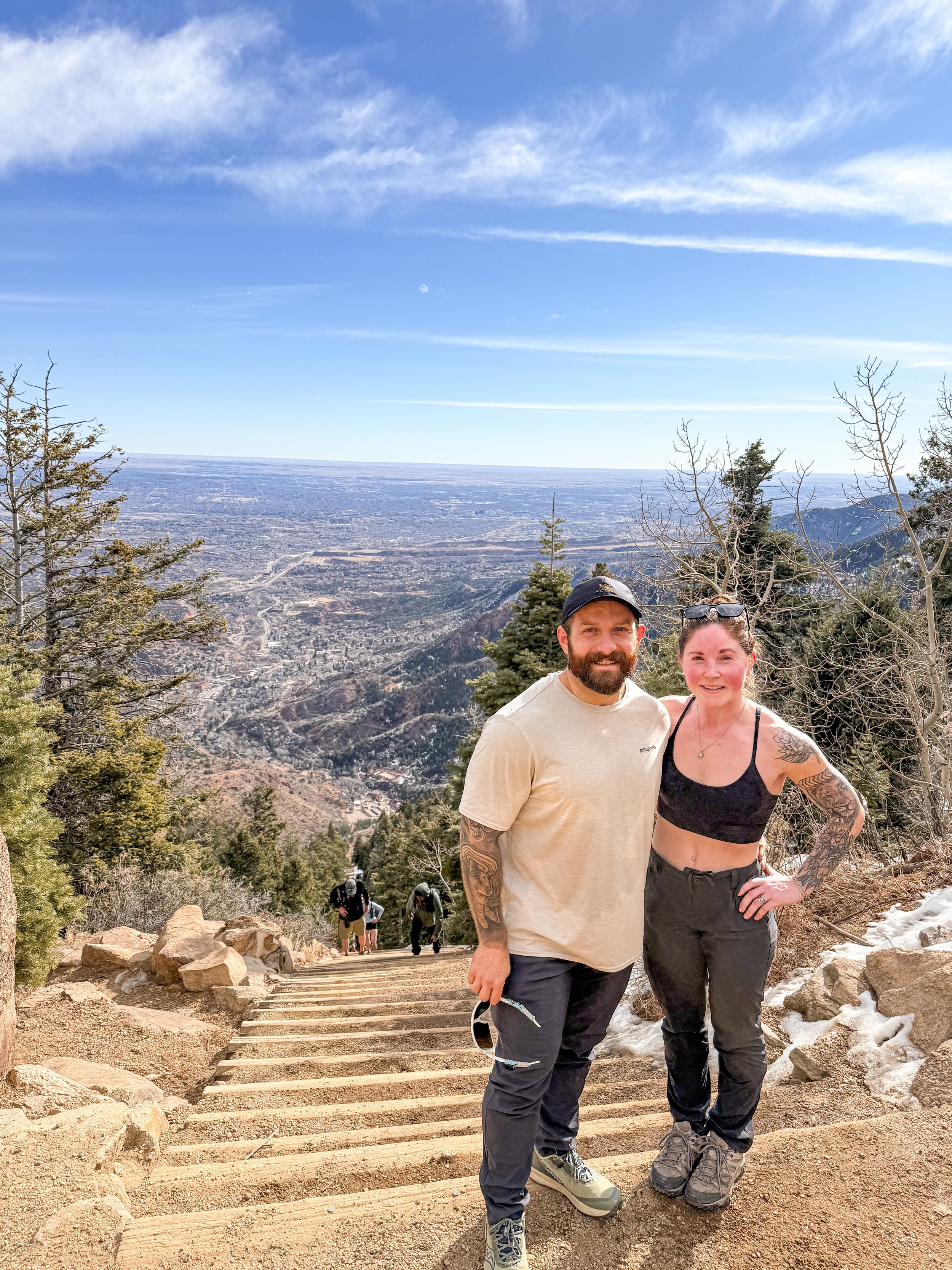 fit couple at the top of the manitou incline