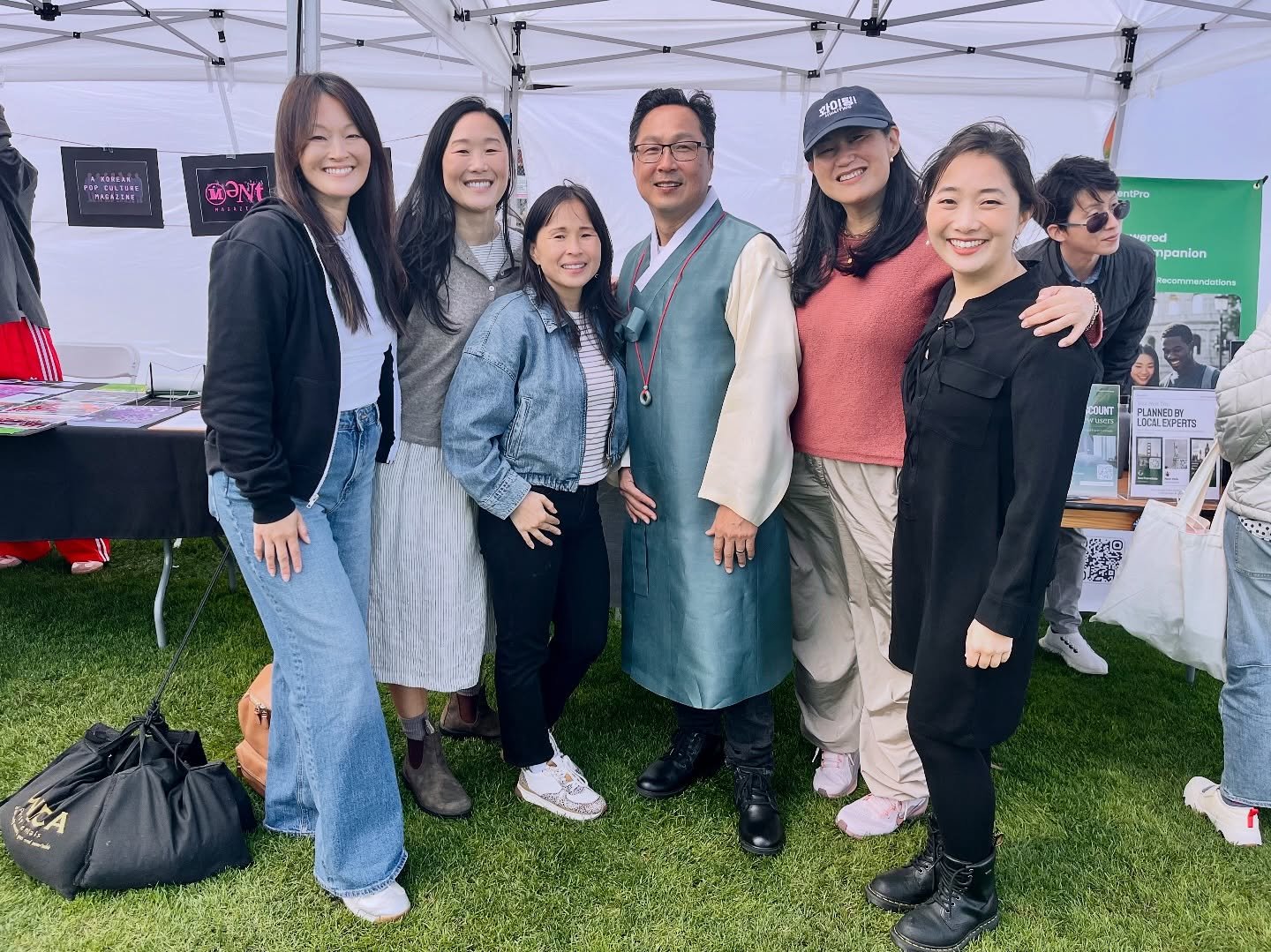 🌕✨ Chuseok vibes still glowing! 

Our 7th Annual Chuseok Festival was such a beautiful day of community, food, and culture. Huge shoutout to our OG past president Jordan Kang @seoulkangster 💛&mdash;thank you for your incredible work with both AKASF