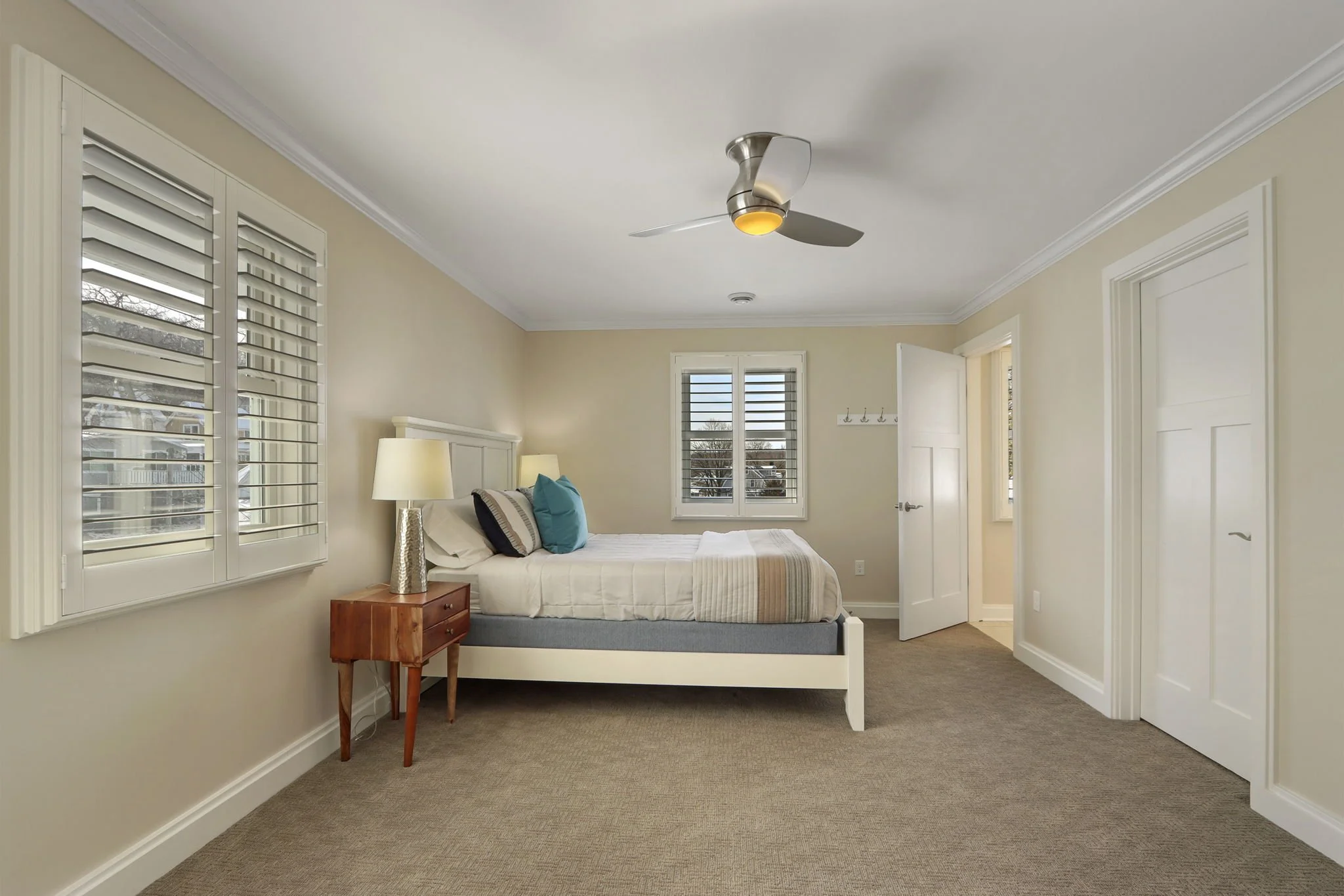 35-web-or-mls-432 Harvard Ave, 5-6, Fontana, WI - 29.jpg