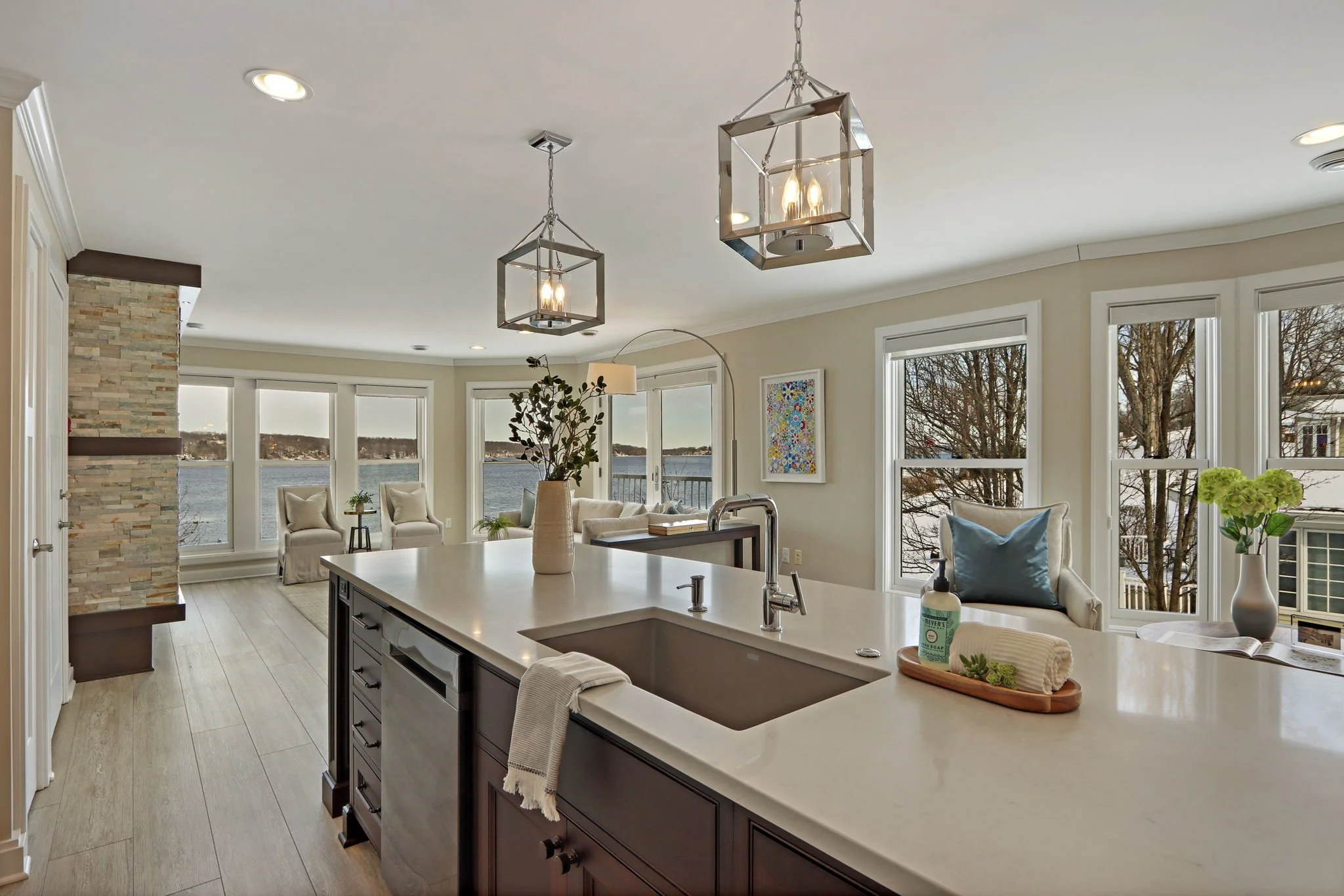 11-web-or-mls-432 Harvard Ave, 5-6, Fontana, WI - 33.jpg