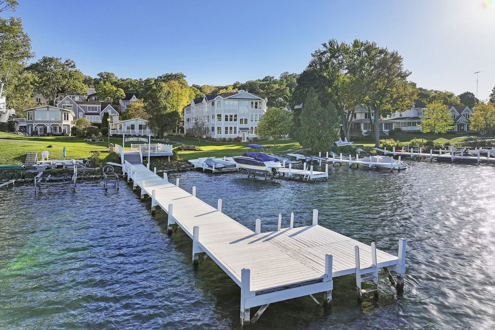 52-web-or-mls-50-print-432 Harvard Ave, Unit 4E and 6F, Fontana, WI - 6.jpg