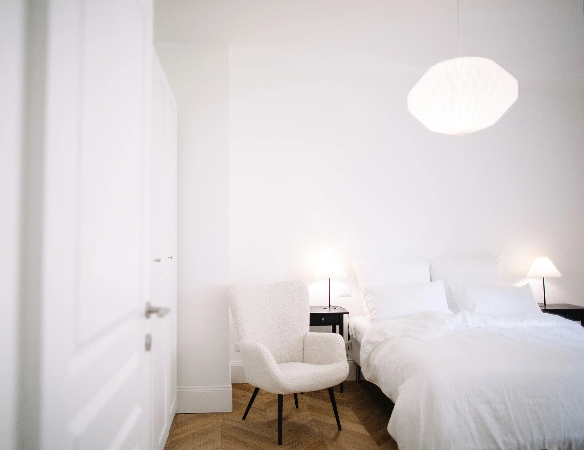 Quiet bedroom in Magnolia apartment near Corso Buenos Aires