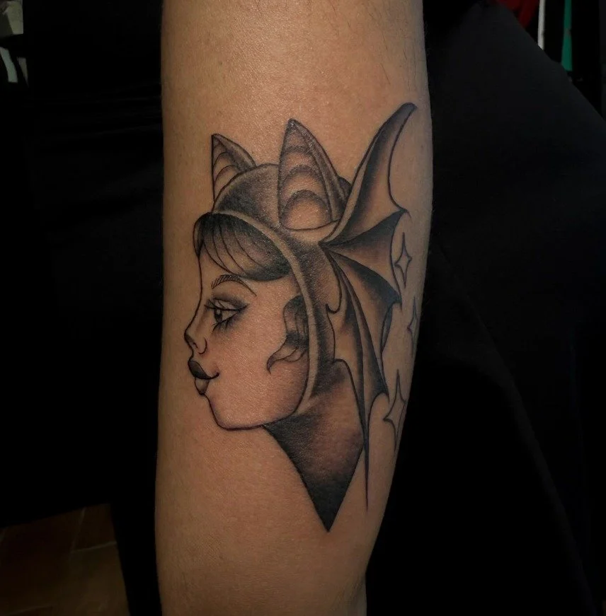 ✨It's starting to get spooky around here..cute bat babe done by the babe herself: Mo @some.mo.art 
#spookytattoo #halloweentattoo #batgirl #blackandgrey #atomicvalkyrie #warnerrobinstattoo #femaletattooartist