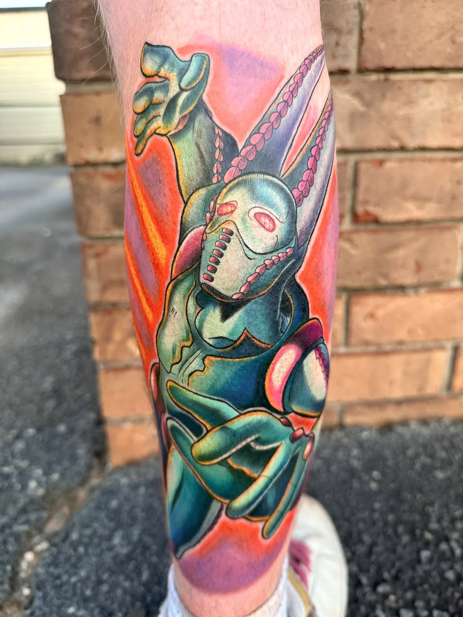 🎶If you're having trouble finding a good artist
It's giving you the blues
You wanna get some artwork, that doesn't look like jailhouse doodles-
Here's what you gotta do:
Pick up the phone, we're always booking
Call us anytime (we are open:10am-8pm W