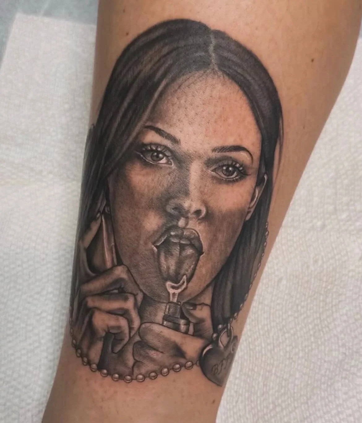 &ldquo;I need you frightened...I need you hopeless.&rdquo;
Jennifer Check from the 2009 movie Jennifer&rsquo;s Body done by Mo! @some.mo.art 
#movietattoos #jennifersbody #jennifercheck #cultclassic #atomicvalkyrie