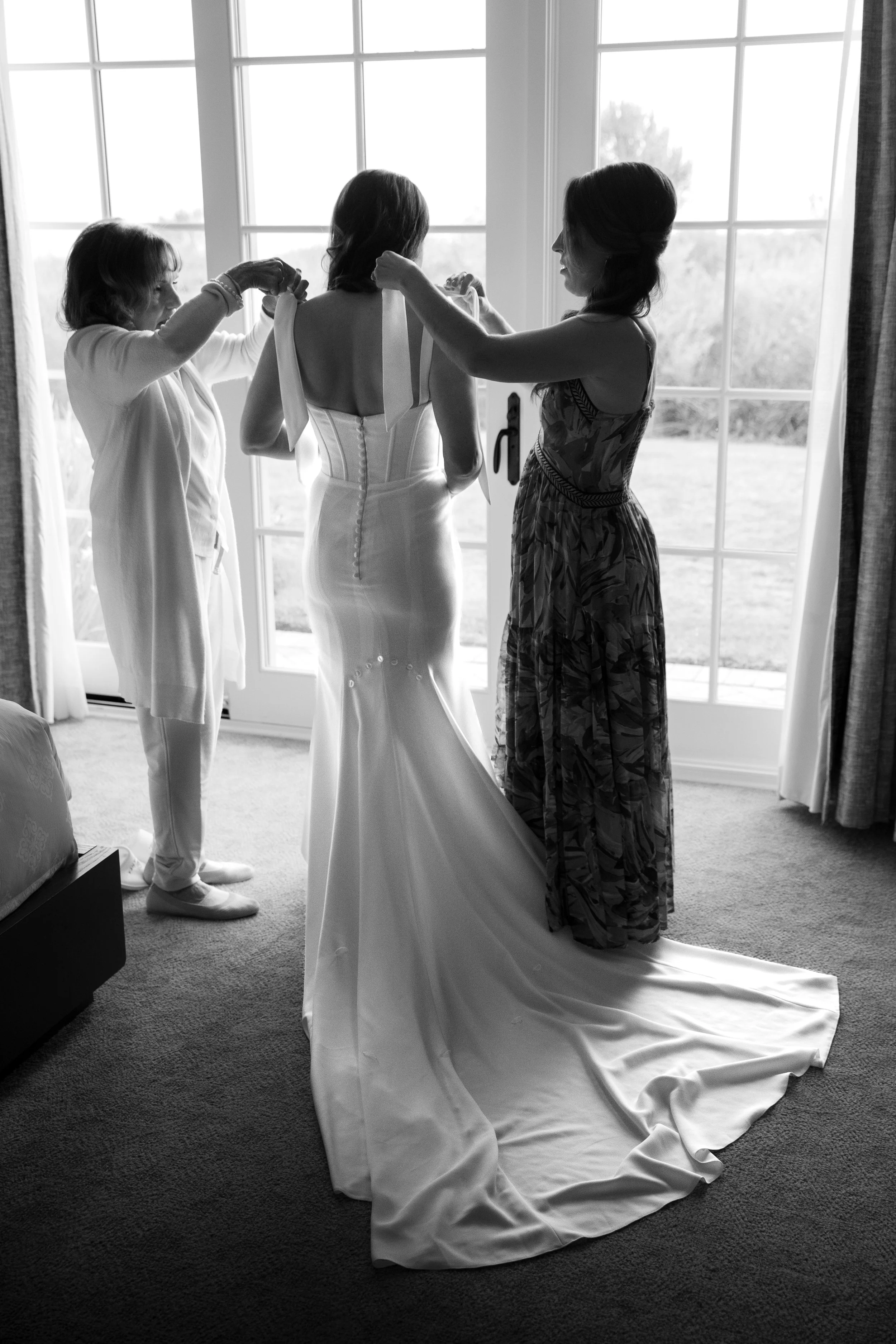 Brett and Sam Wedding_Preview-2.jpg