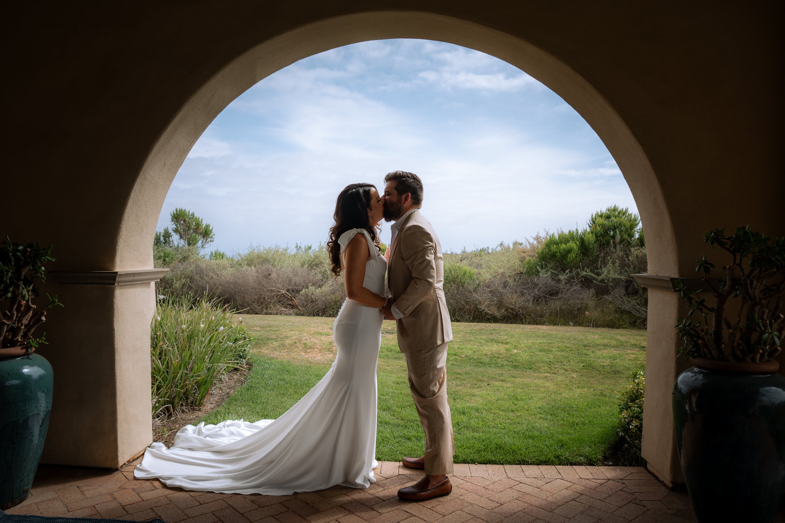 Brett and Sam Wedding_Preview-5.jpg