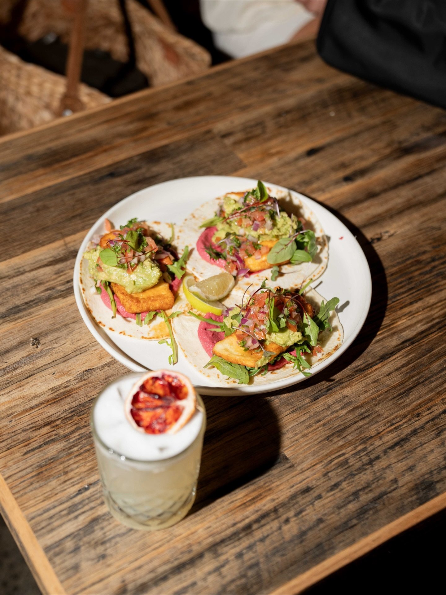 Come hungry, stay a while.

We&rsquo;ve got @leehardisty on tonight from 6PM - 9PM

The afternoon is calling in the alley 🍸