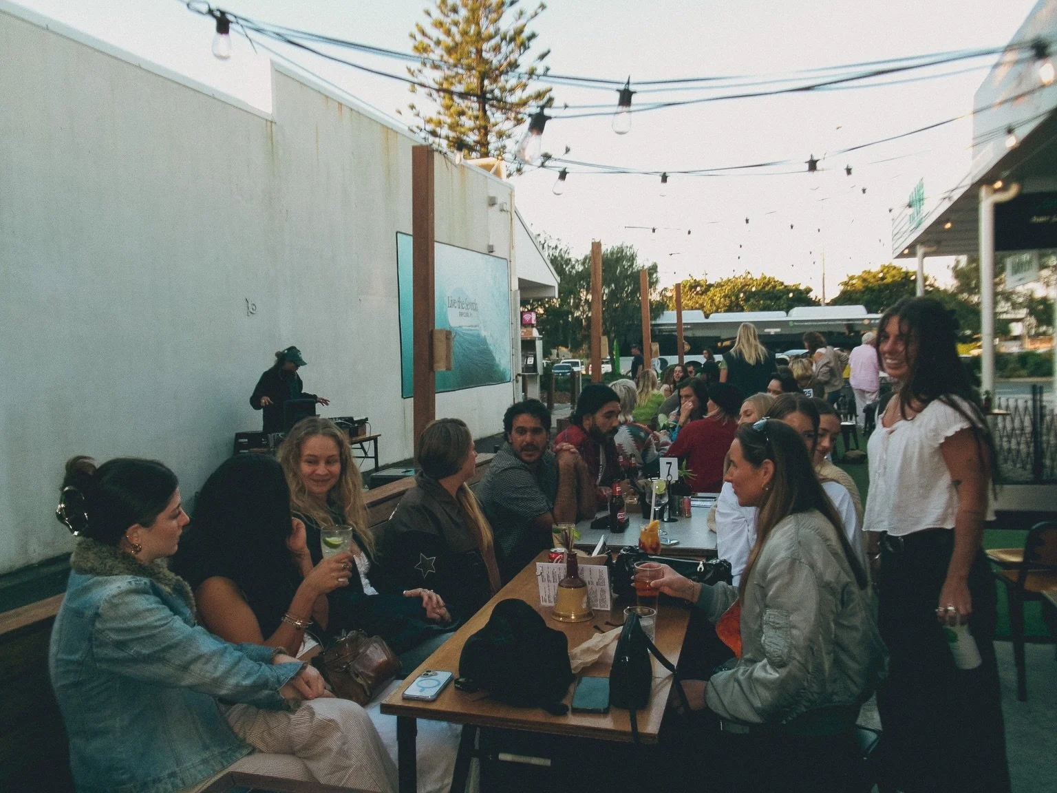 PUBLIC HOLIDAY GIG, WE&rsquo;RE ON TONIGHT FROM 5PM 🍸

The weather&rsquo;s looking good and the Alley&rsquo;s calling.
$15 Cocktails
$7 Schooners 
@skrewluce on the decks from 5PM

Join us tonight, cocktails, tunes and good company 🪩