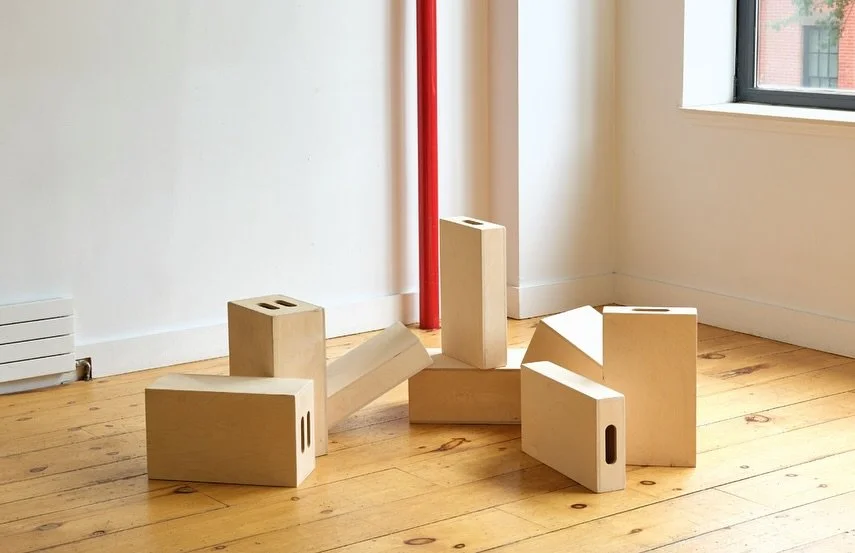 We&rsquo;re always in awe of how Contro&rsquo;s light changes with the seasons. 🍂

When you reserve studio time at Contro, you get access to in house gear AND a discount with our partners at @aframe_nyc for anything else you might need. 

Check out 