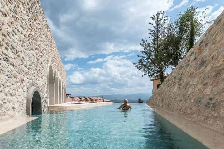 Outdoor Pool.jpeg