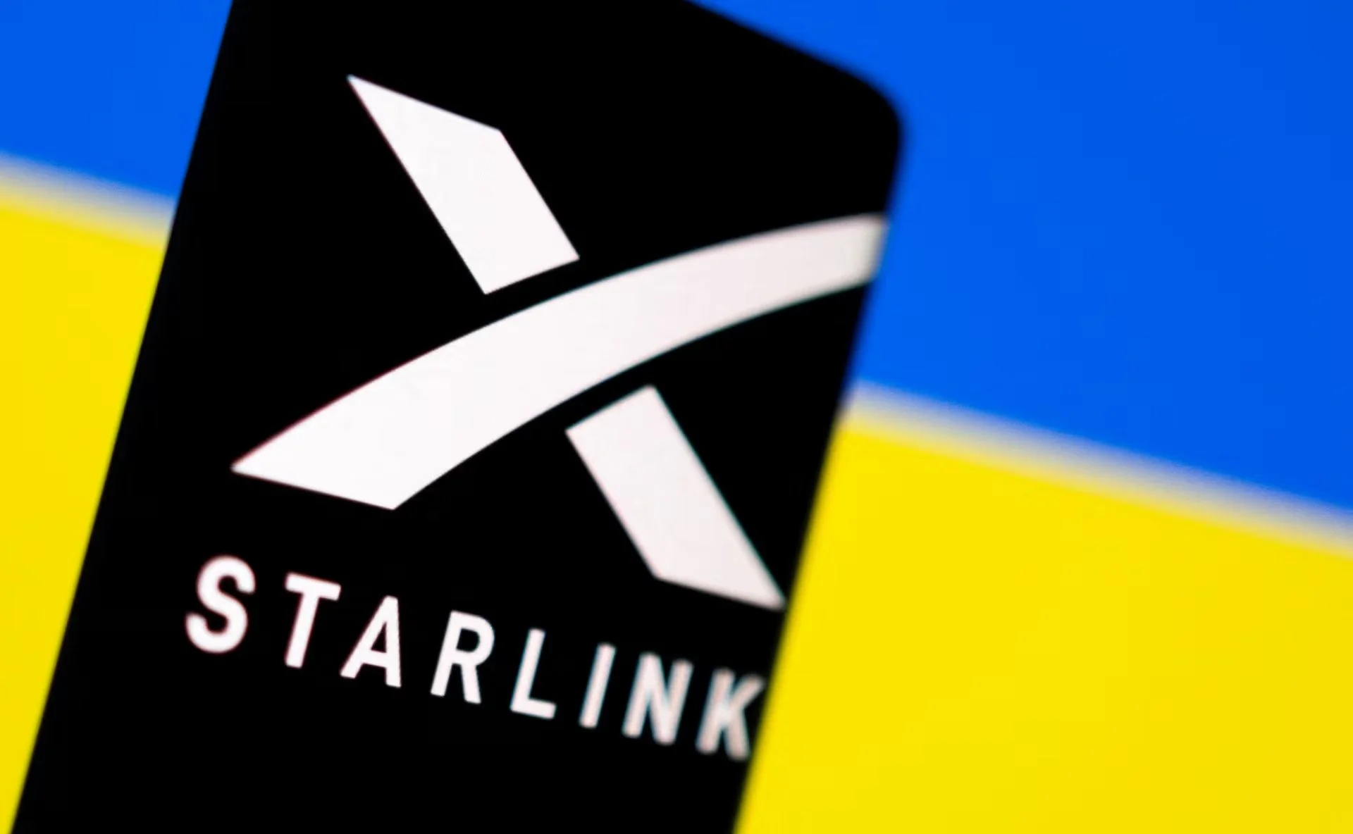 Kyivstar Expands Starlink Mobile Service with Messaging and Navigation Apps