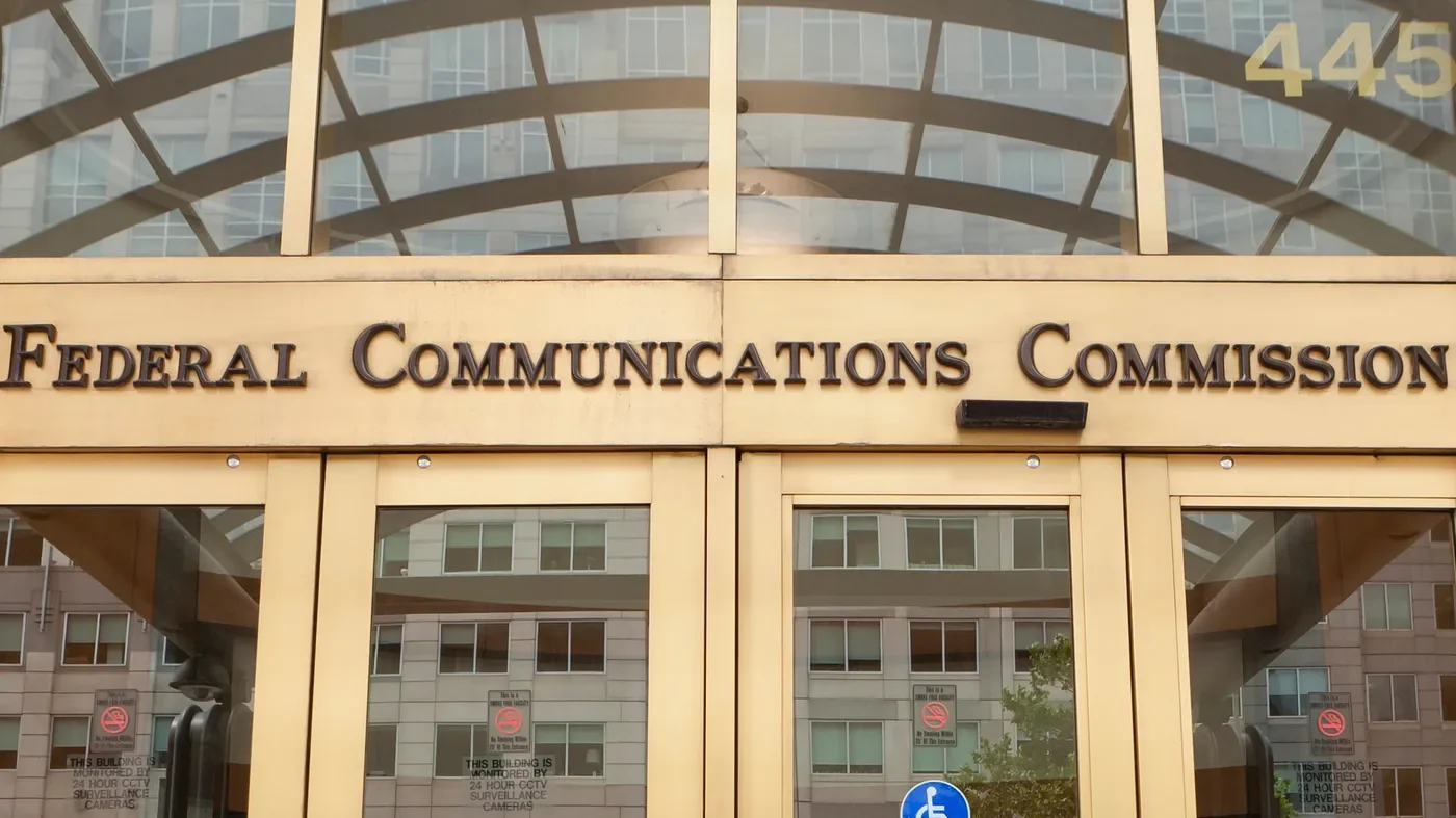 FCC to Weigh D2D Spectrum Expansion as Operators Push Back