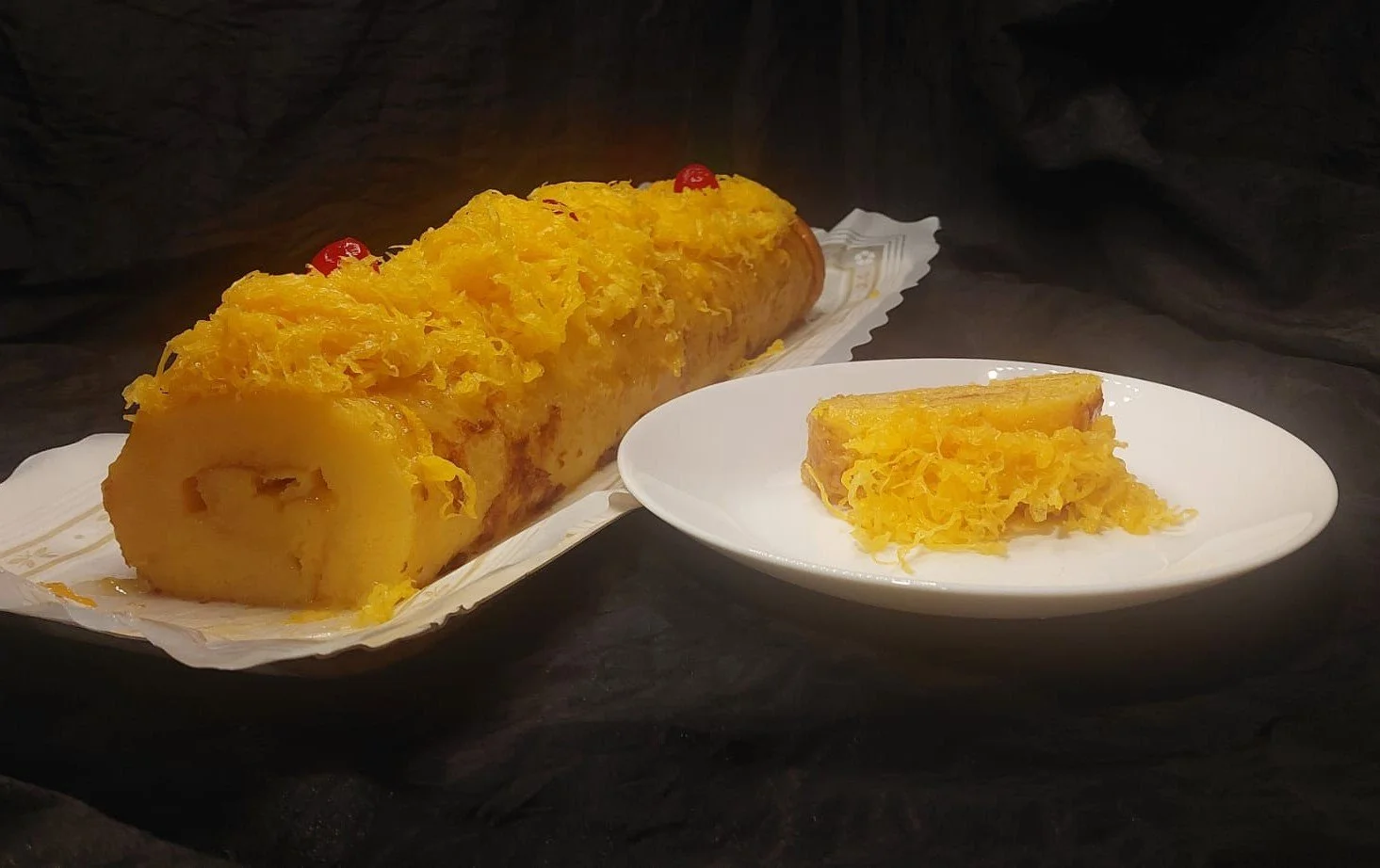 TORTA DE LARANGA - Sponge cake infused with fresh orange juice and zest, 4,50€