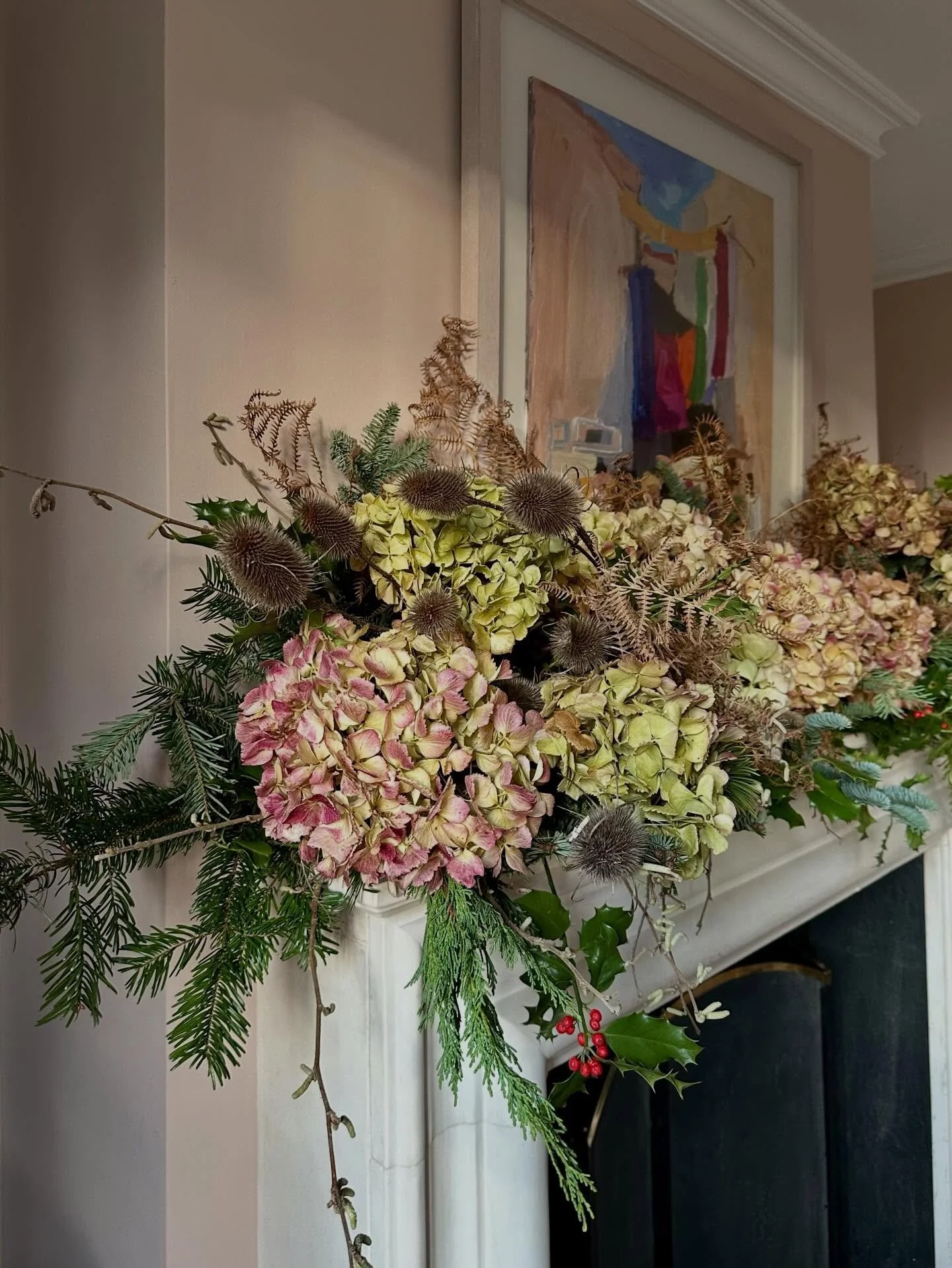 Wishing you all a very happy Christmas! 
.
.
.
#christmasdecorations 
#homemade
#frommygarden 
#gardendesigner 
#landscapedesigner