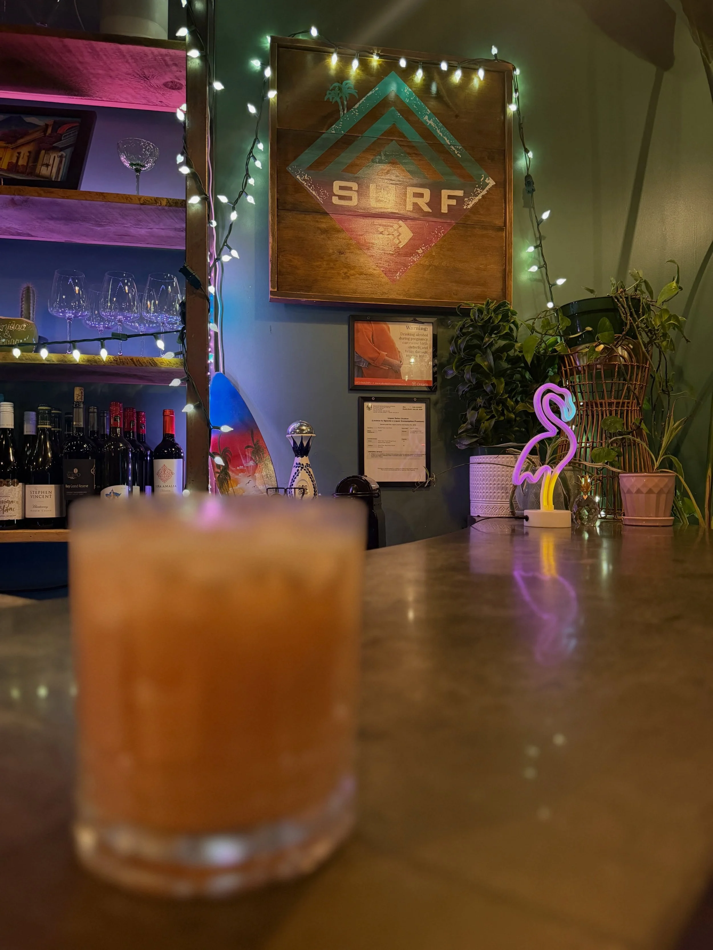&ldquo;Pink skies&rdquo; and downtown vibes in Whitby. Twisted my arm to veer away from my usual &ldquo;Heat wave&rdquo; and this one I can stand behind. 

Have you tried it?

#surfkitchen #local #whitby #datenight