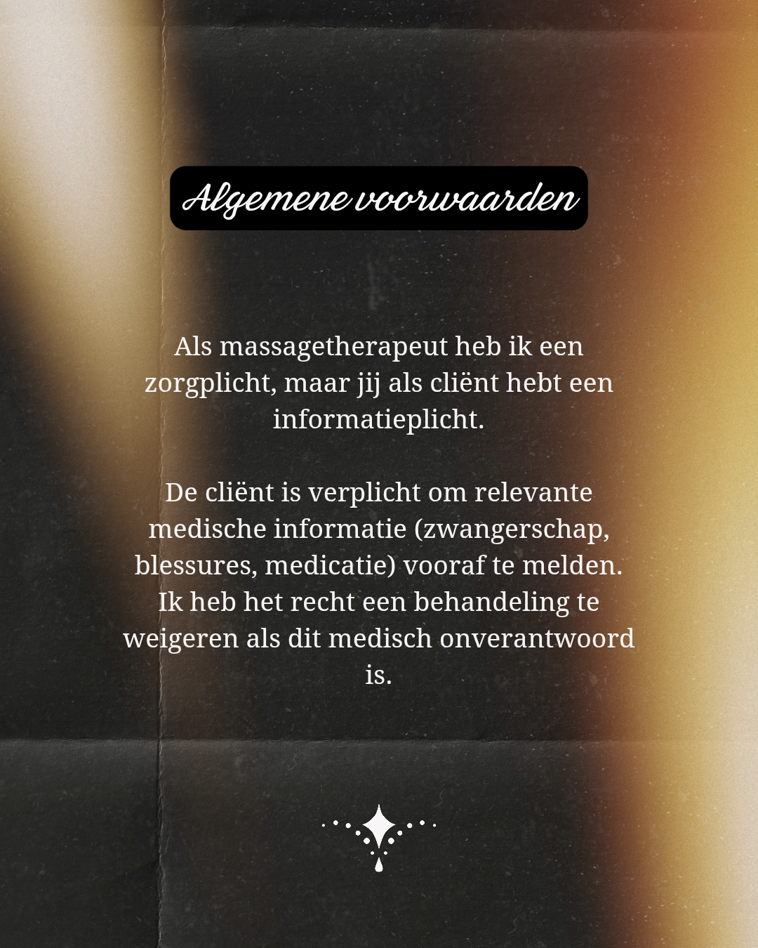 Text on a dark background titled "Algemene voorwaarden" outlining medical confidentiality and client information obligations for massage therapists.