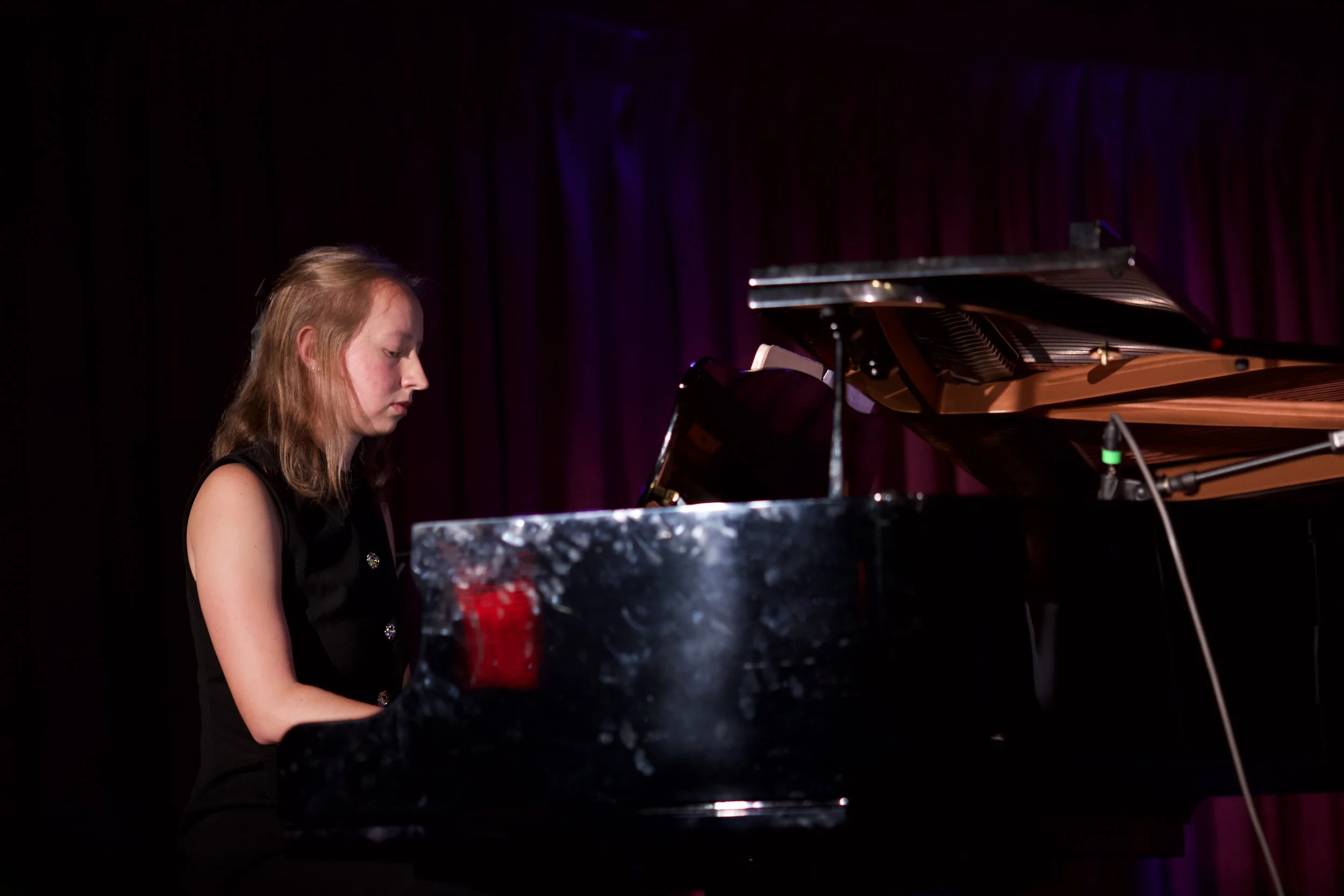 Analise Levesque at I Get a Kick Out of Cole Porter
