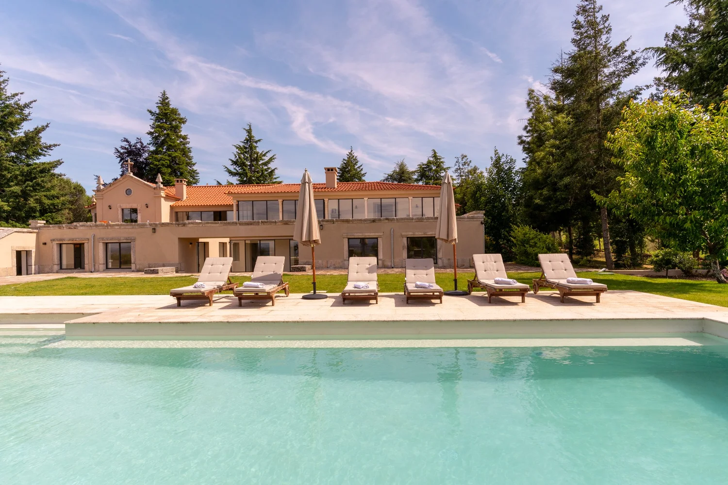 Sunlit Parkside Homes villa and pool
