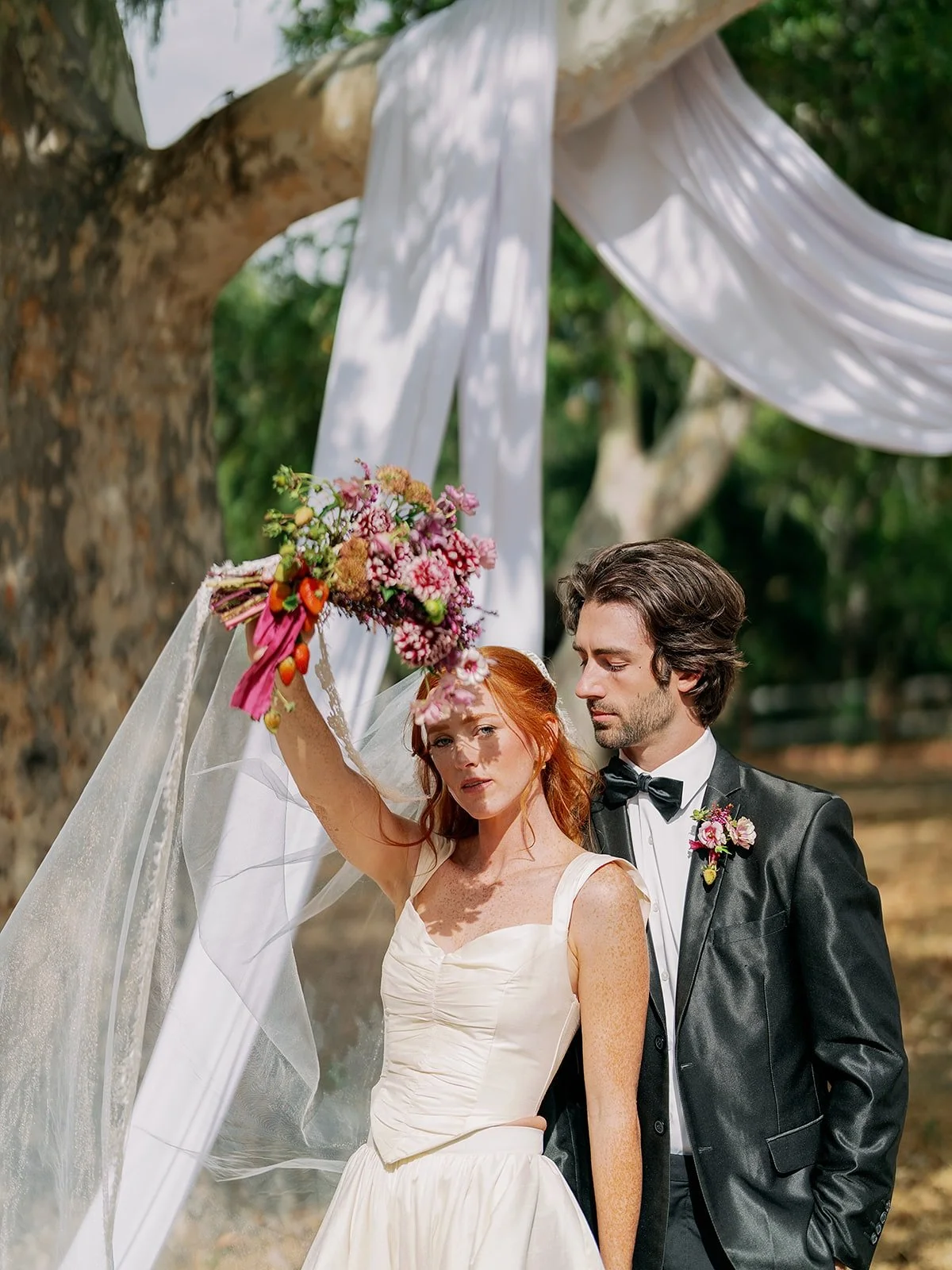 Under the sycamore trees 🤎

Photos @brookecolephoto 
Florals @jausofvern 
Drapery @moonlight_eventdesign 
Venue @alisalranch
Planning + Design @emmylouevents_ 
Rentals @townandcountry_eventrentals 
Stationery @oliviaprovey 
Models @tj_gabby 
Beauty 