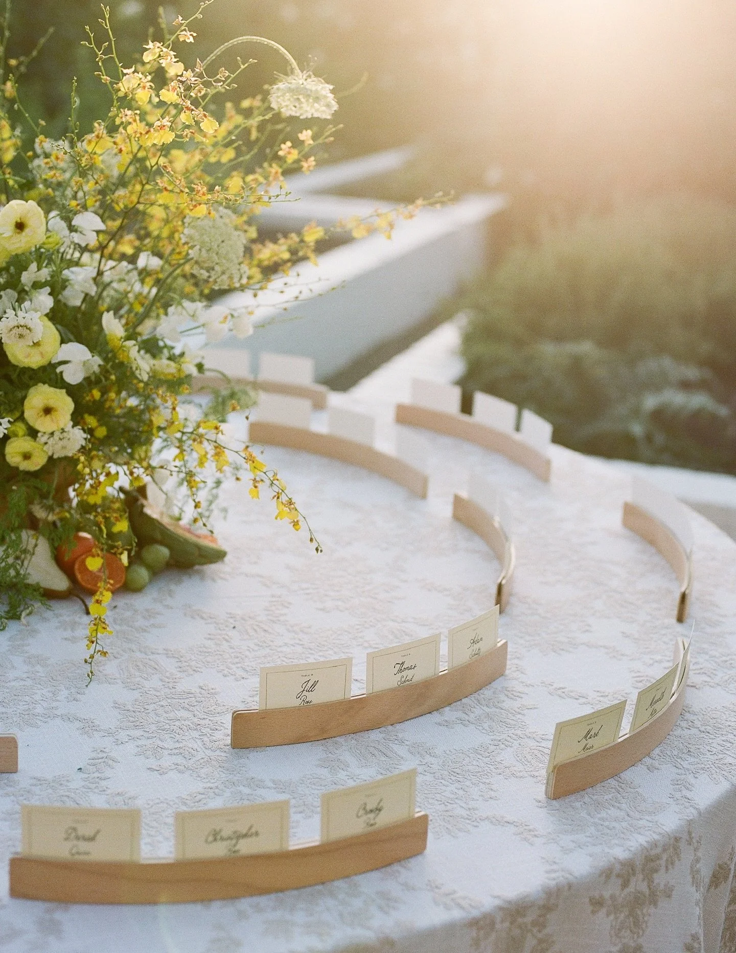 Find your seat 🍐🌼

Photo @morgan_stoddard 
Floral @aivyfloralstudio 
Venue @matteistavernauberge