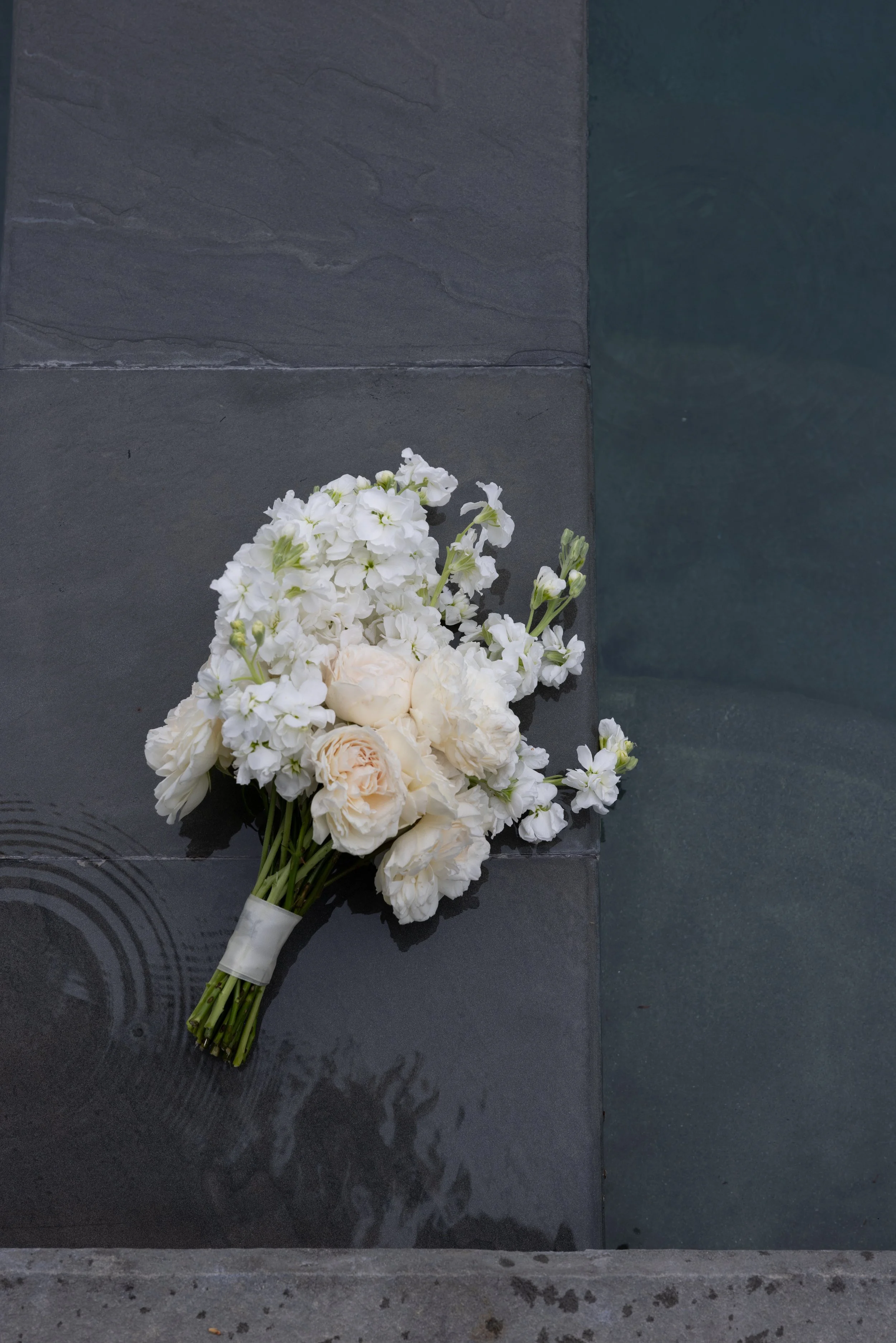 Laura & Manouk Previews-2.jpg