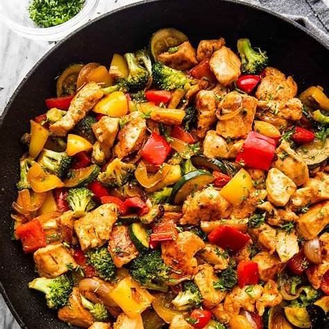 🥦 High-Protein Chicken Veggie Skillet for Fat Loss