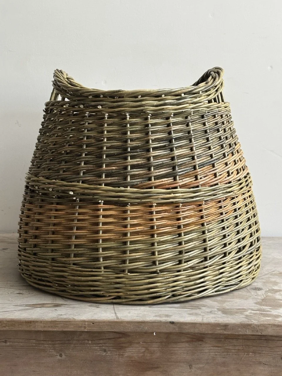 Log baskets