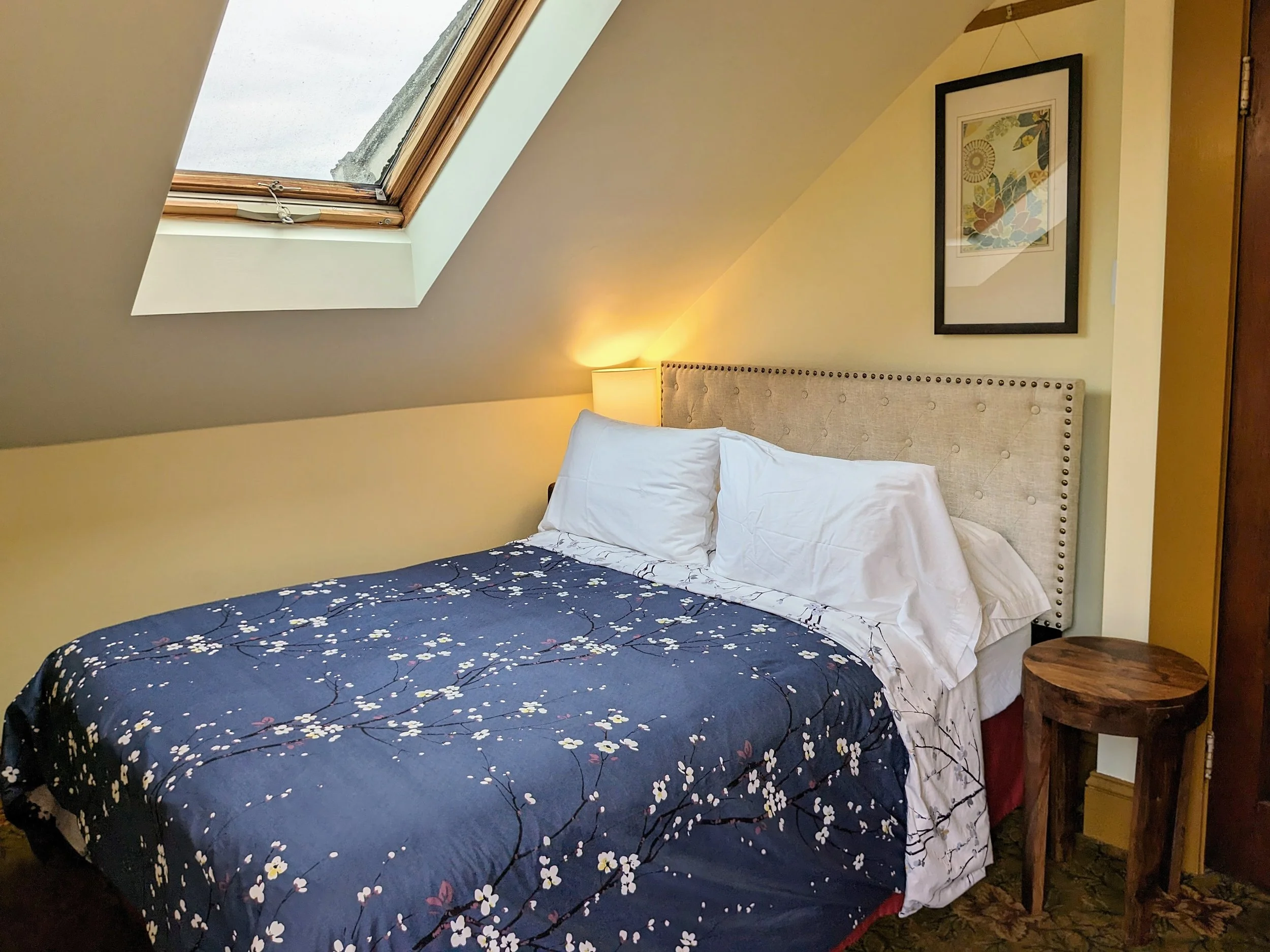 Ken Kesey Room Queen Bed 3.jpg