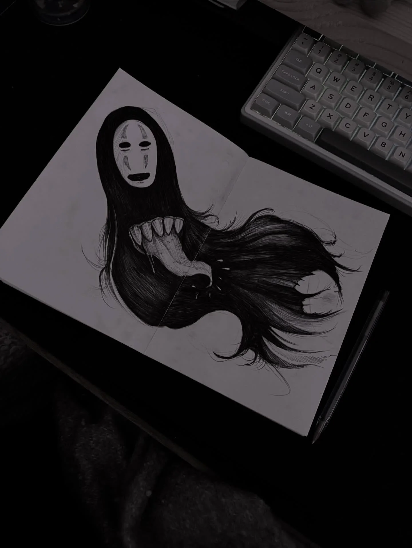 Got carried away trying to distract my brain.. this happened 🖤