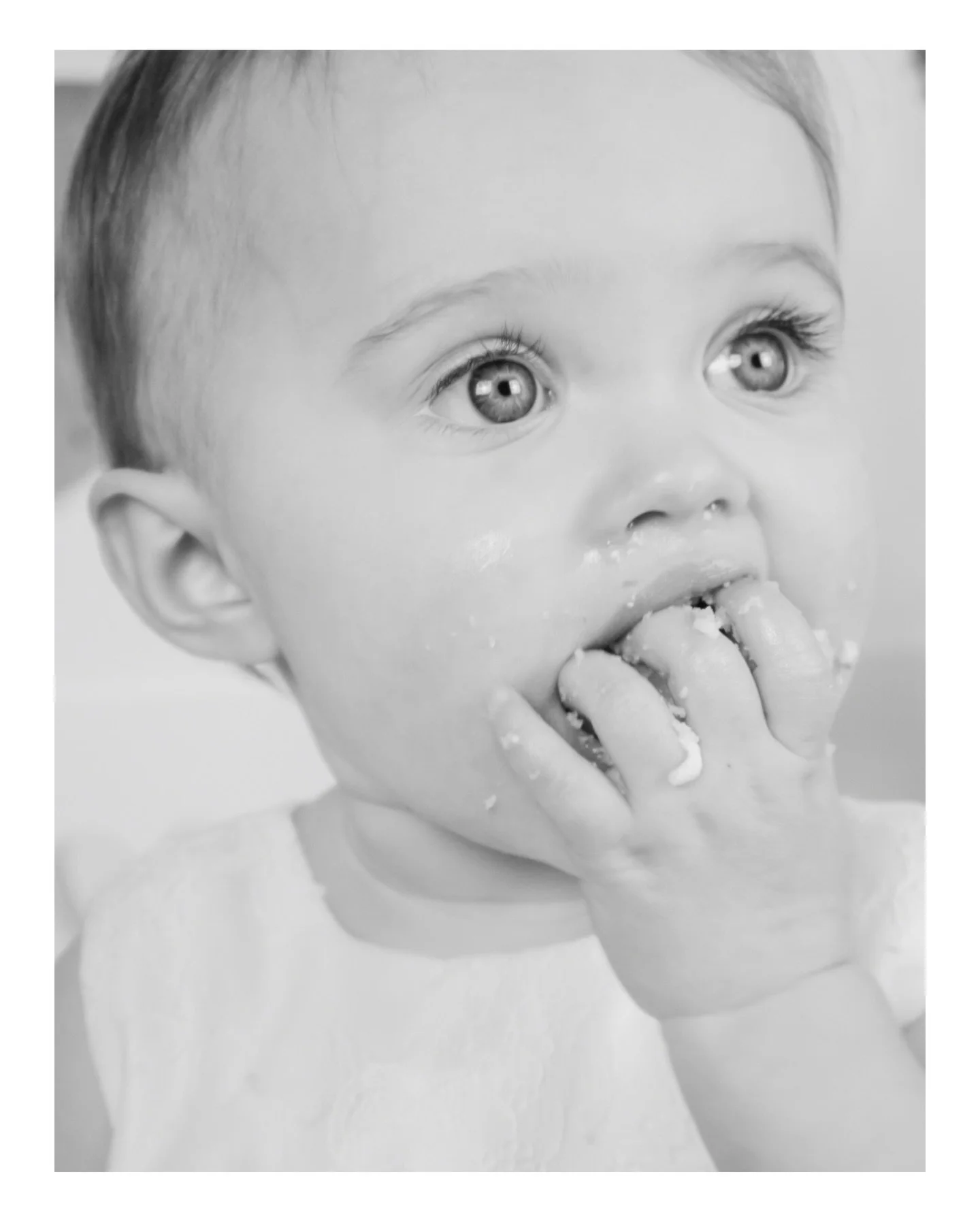 One of my favourites 🤍
A gorgeous morning celebrating a beautiful first birthday session, made extra sweet with a mummy-made cake 🎂✨