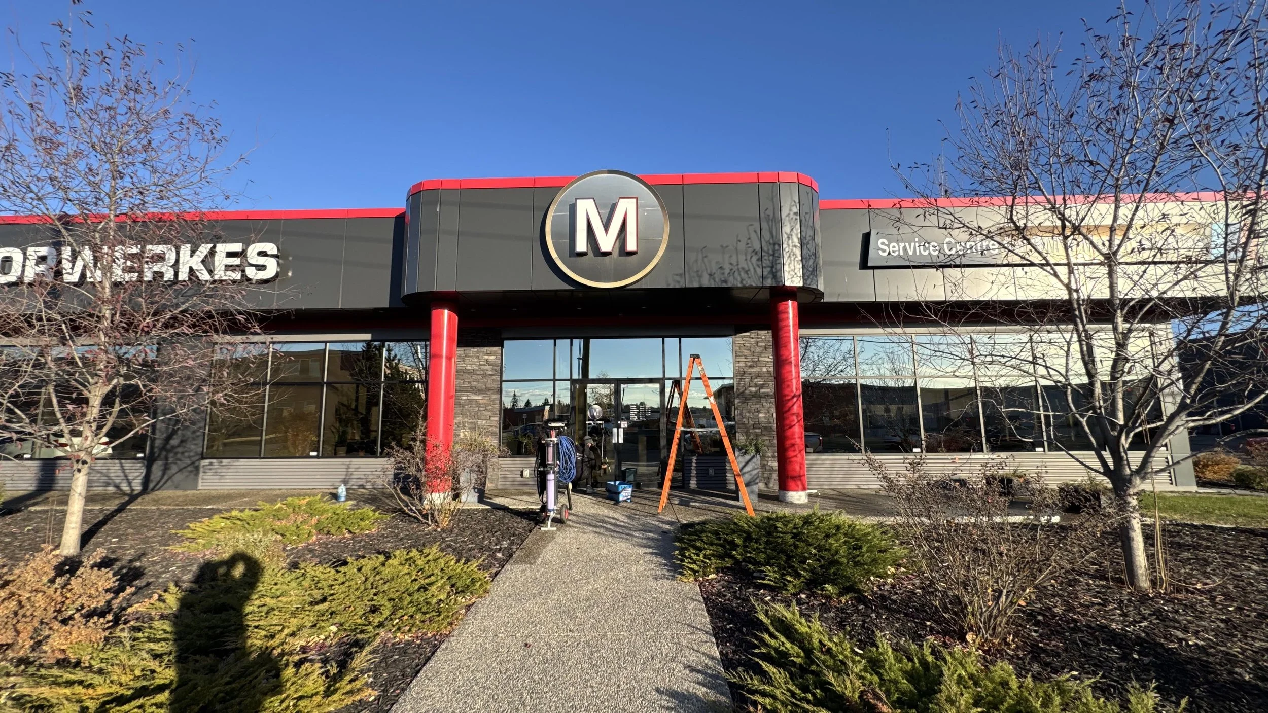 Property Management Exterior Cleaning in Calgary: Windows, Gutters &amp; Pressure Washing for Managed Properties