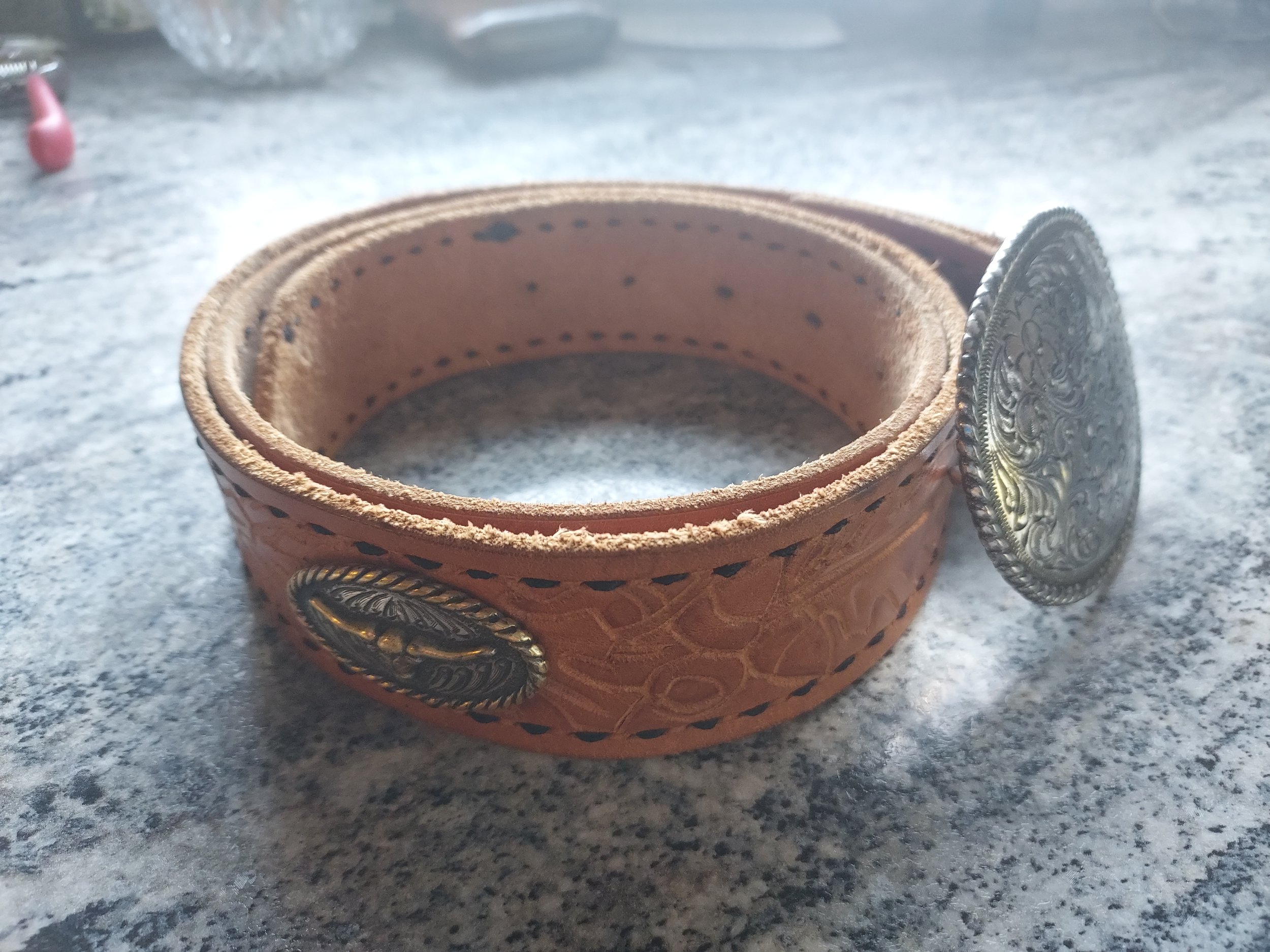 handcrafted-leather-belt.jpg
