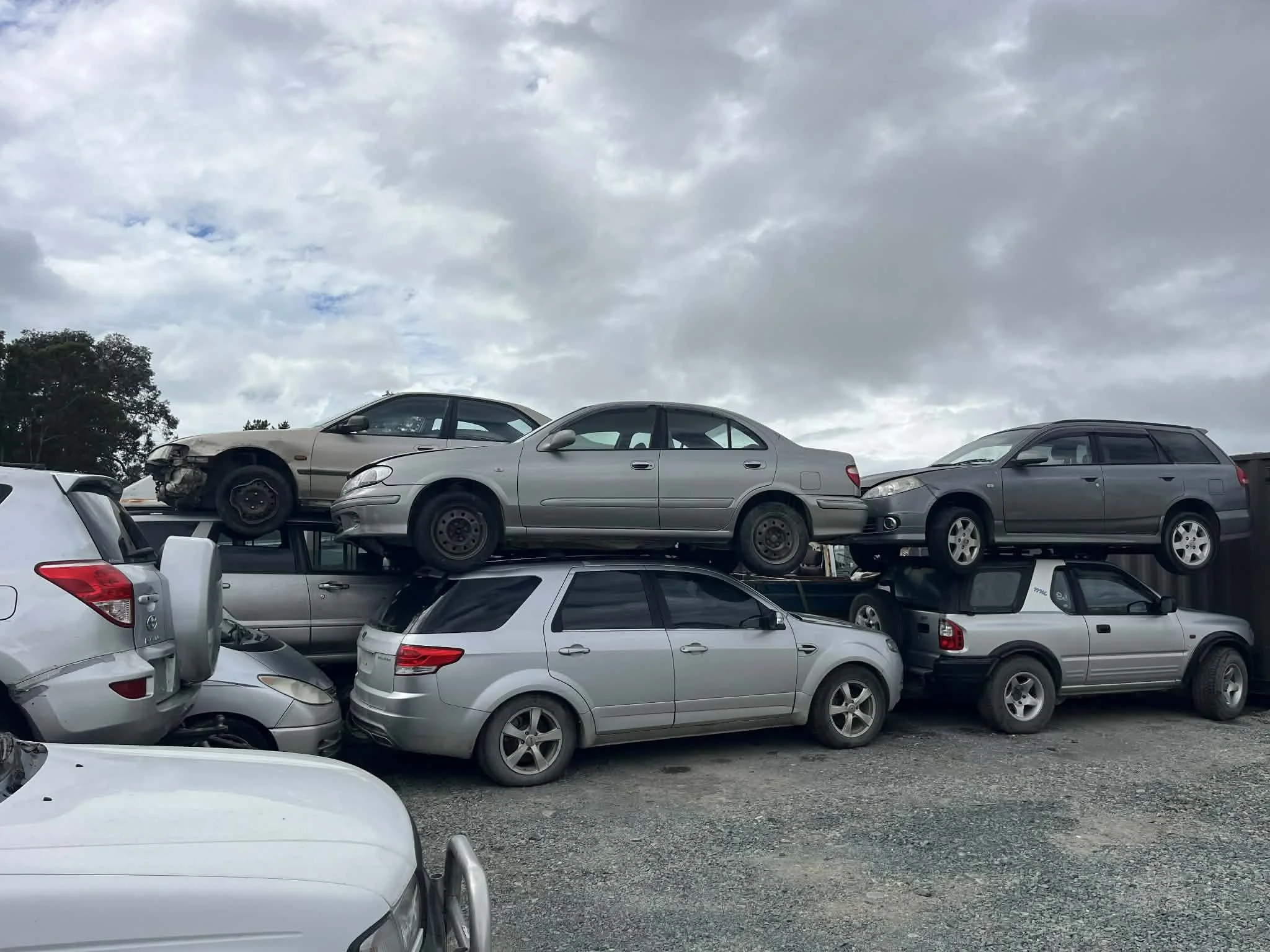 Nelson vehicle wreckers and car buyers - scrap cars, utes, vans, trucks and 4x4s accepted