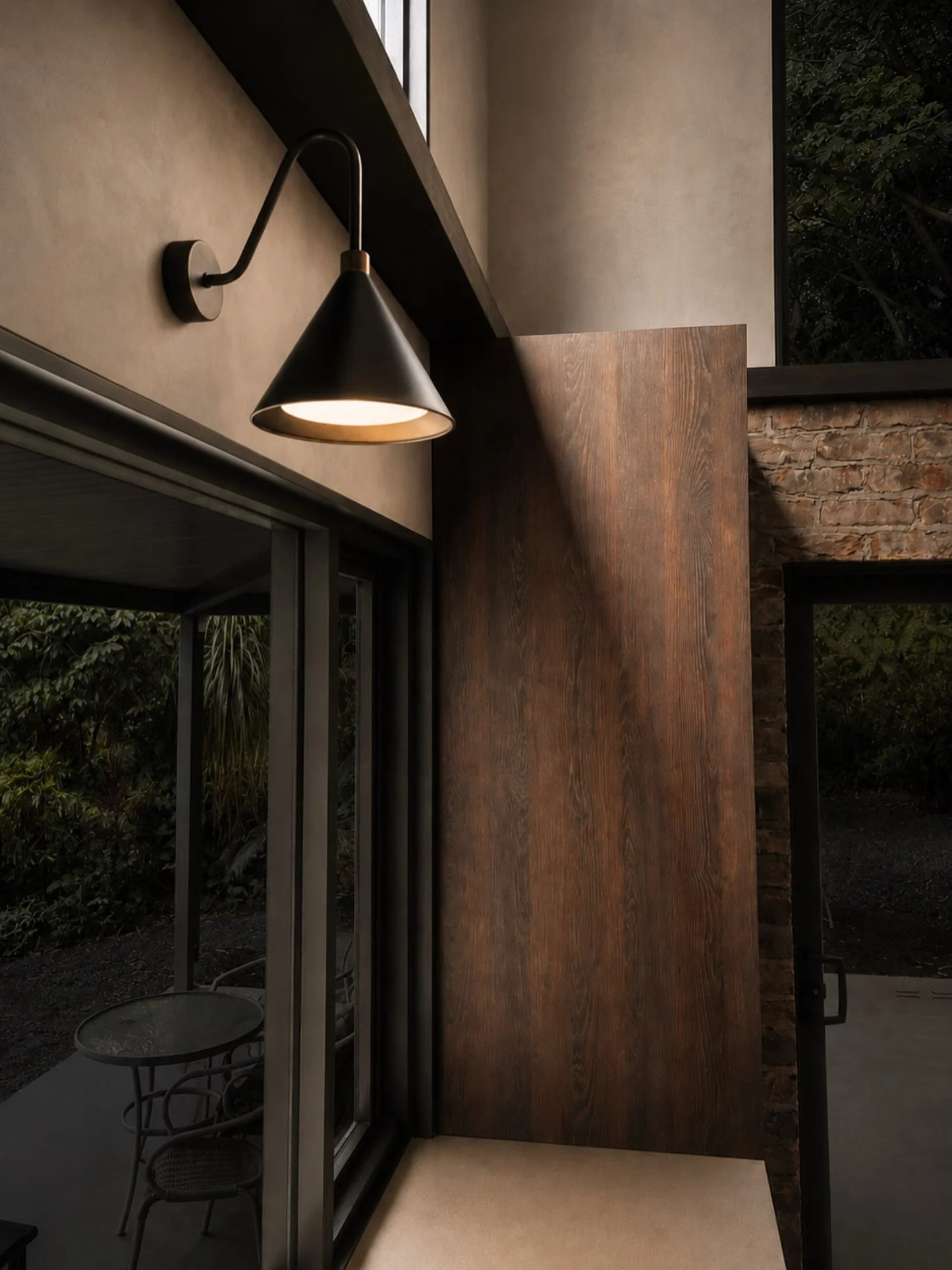 PINBARREN PROJECT

Nestled in the Noosa hinterland, this home offers a quiet escape from the pace of everyday life, surrounded by nature and grounded in its peaceful setting.

#baskconstructions #noosabuilding #renovations #luxuryhomebuilds #sunshine