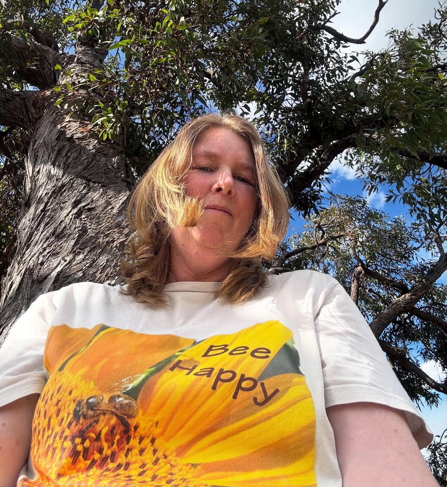 The weekend is here again &hellip;

Remember to &hellip;
 
🌳Get out in nature

👀 Use all your senses to embrace nature

🐝 Bee Happy

And if you need some ideas for bringing nature into your world check out the link below&hellip;

https://www.redbu