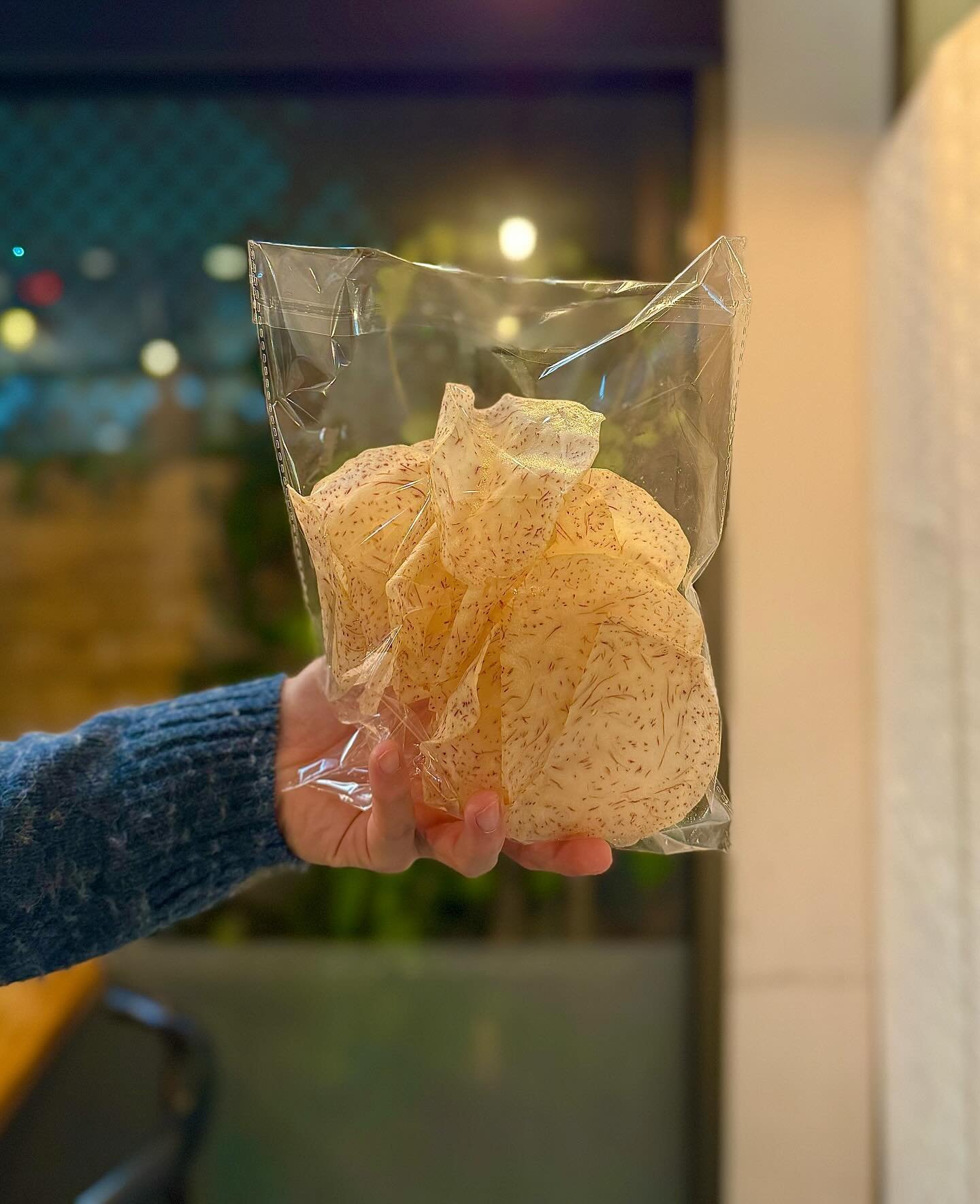 Ok this has been our best kept secret!! Homemade taro chips. They are seriously addicting. Come grab yourself a bag before they&rsquo;re all gone!! 
.
.
.
.
.
.
.
.
.
.
#vancouver #richmondbc #yvrfoodie #yvreats #richmondeatsright #baoguettebistro #y
