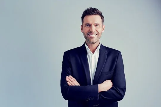 360_F_142201762_qMCuIAolgpz4NbF5T5m66KQJzYzrEbUv.jpg