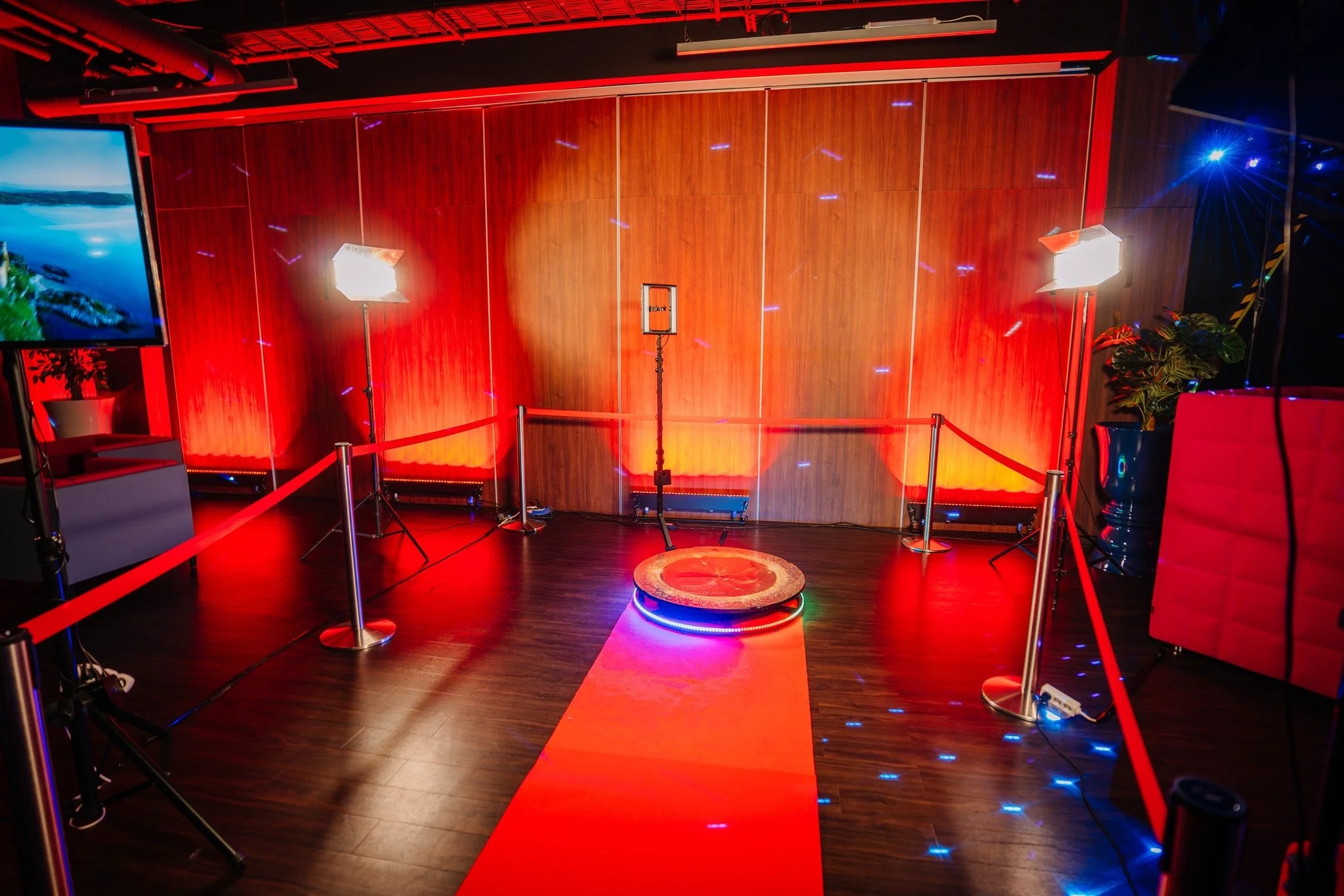 🎉 Strike a Pose | Exciting News! 🎉

We're thrilled to introduce our brand-new 360 Photobooth experience! Get ready to elevate your events and capture unforgettable memories from every angle. Whether it's a wedding, birthday, corporate event, or any