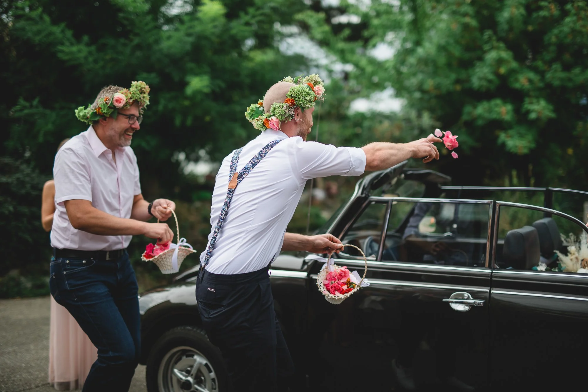 Hochzeitsfotos von Sina und Lena, einem LGBTQ+ Paar in Stuttgart, aufgenommen von einem Hochzeitsfotografen aus Stuttgart.-16.jpg