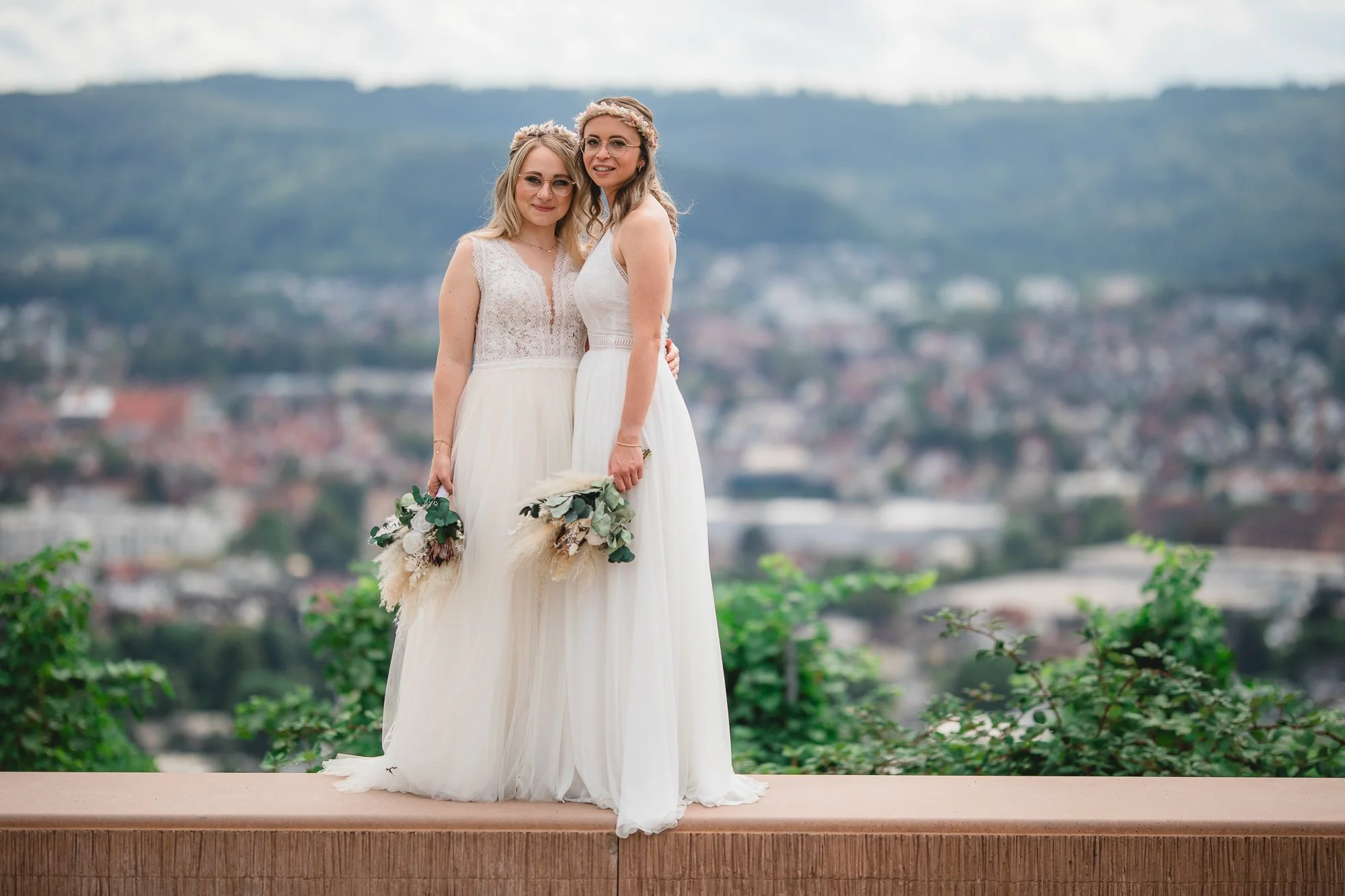 Hochzeitsfotos von Sina und Lena, einem LGBTQ+ Paar in Stuttgart, aufgenommen von einem Hochzeitsfotografen aus Stuttgart.-38.jpg