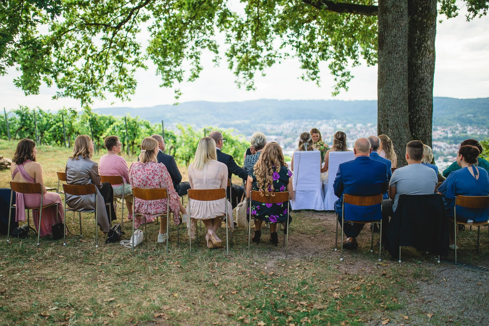 Hochzeitsfotos von Sina und Lena, einem LGBTQ+ Paar in Stuttgart, aufgenommen von einem Hochzeitsfotografen aus Stuttgart.-50.jpg