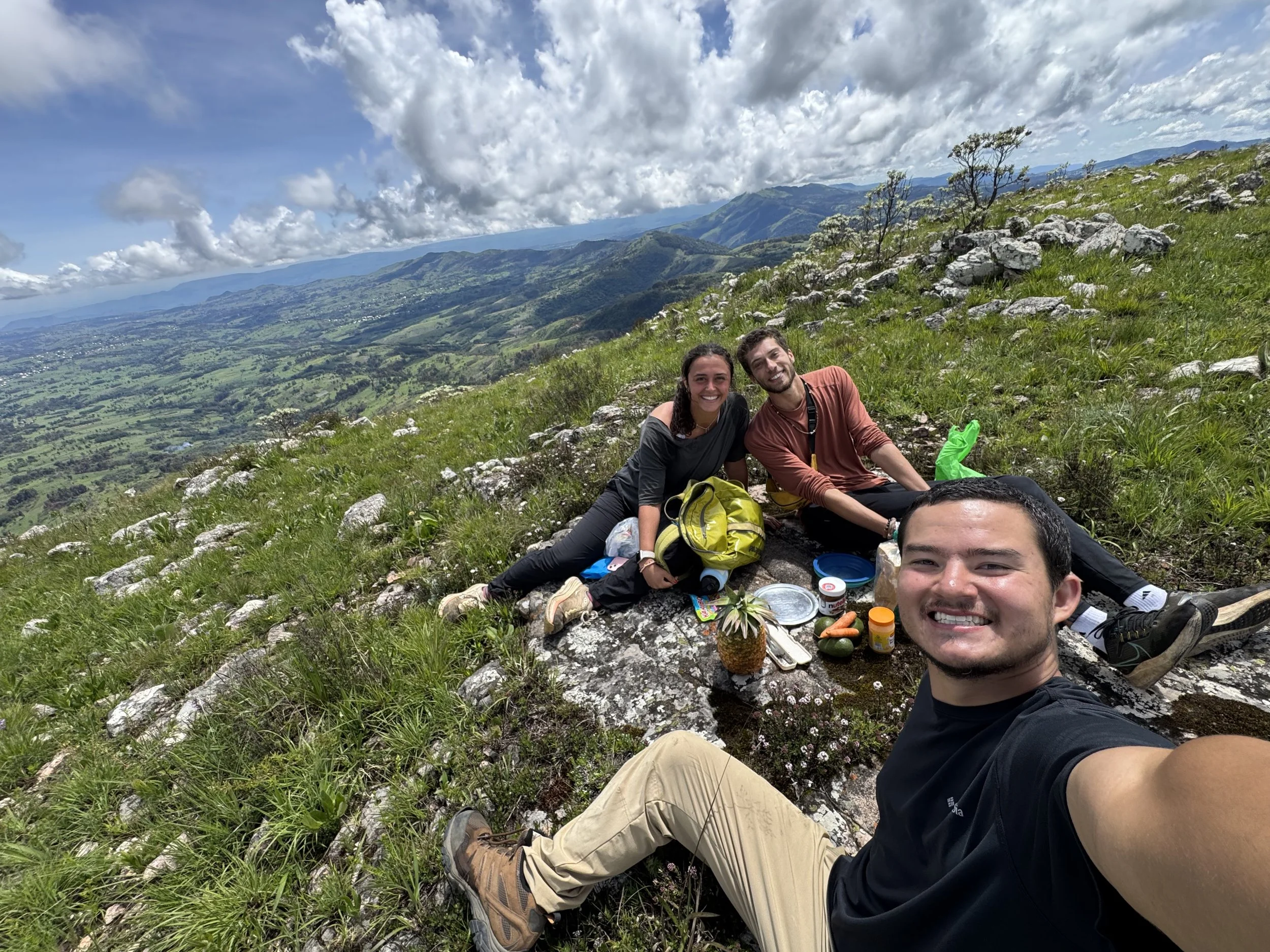  A mountain picnic 