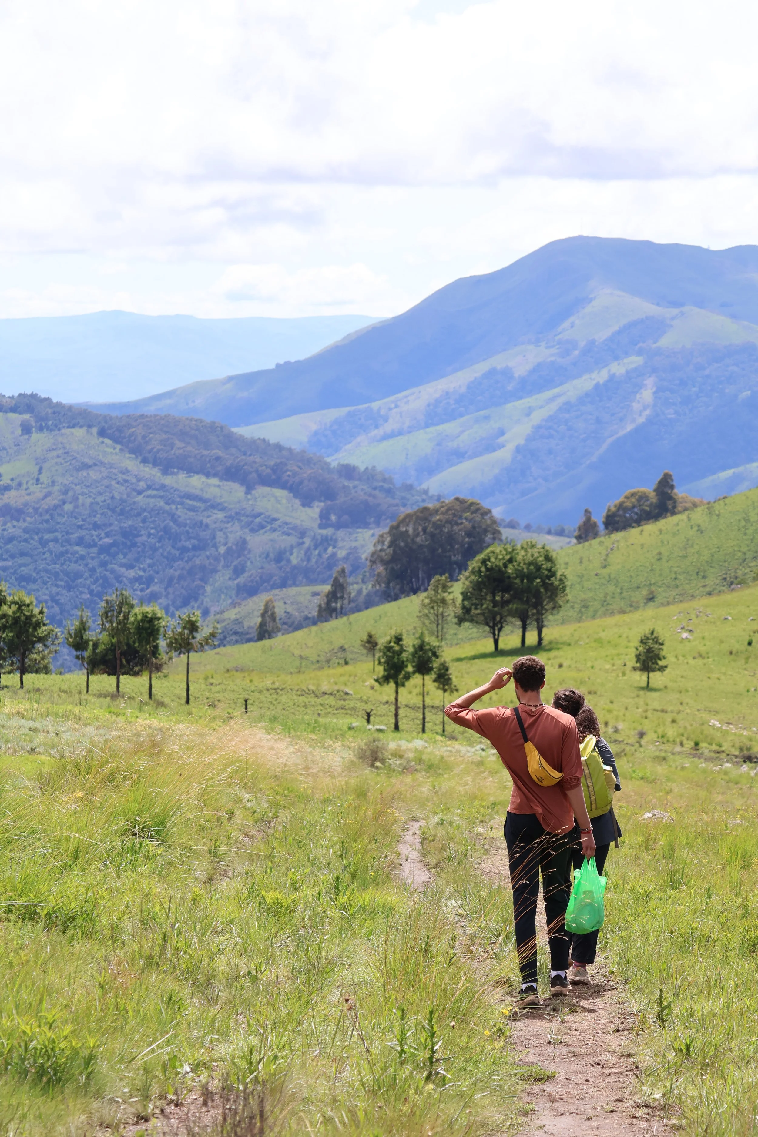  Trekking the mountain ridge 