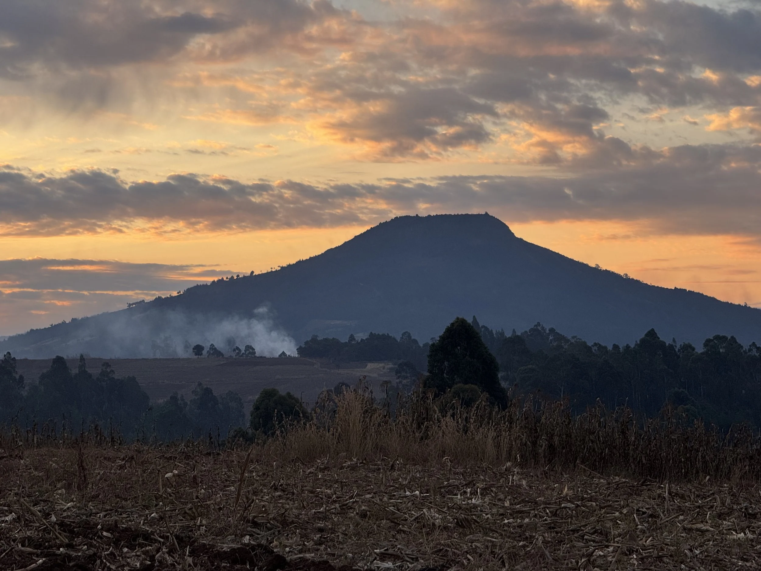  Mount Kipengere at sunset (Jordan’s village) 