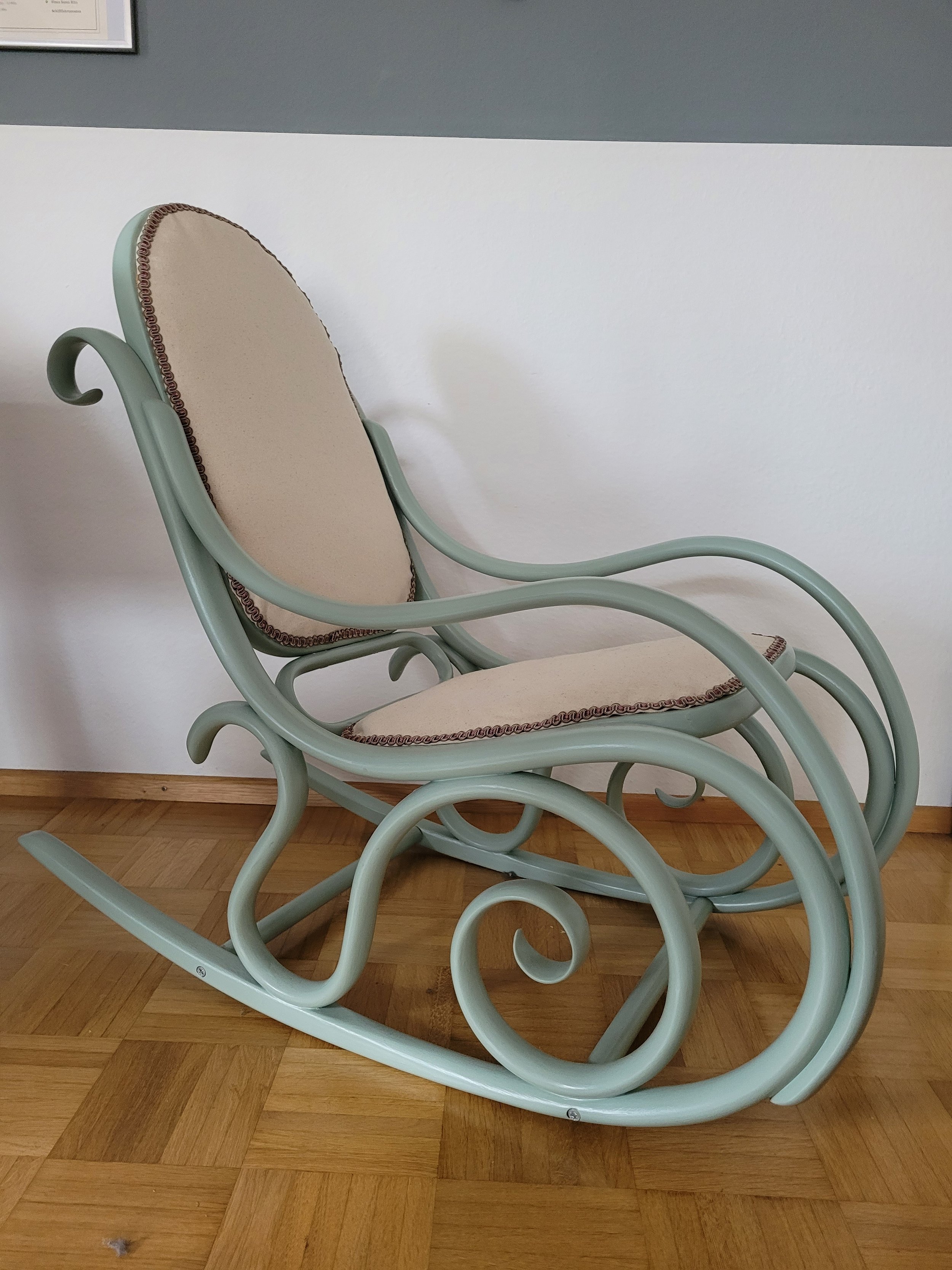 Restaurierter Schaukelstuhl