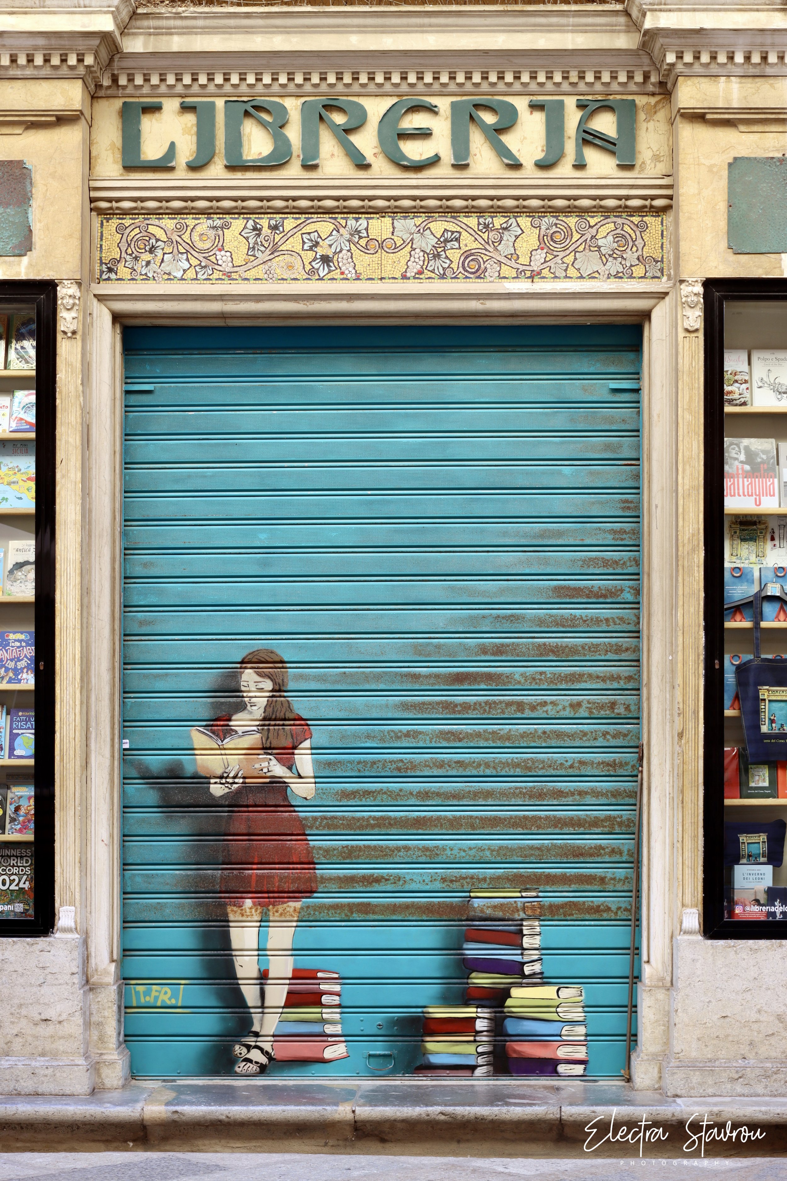 Electra Stavrou_Libreria.jpg