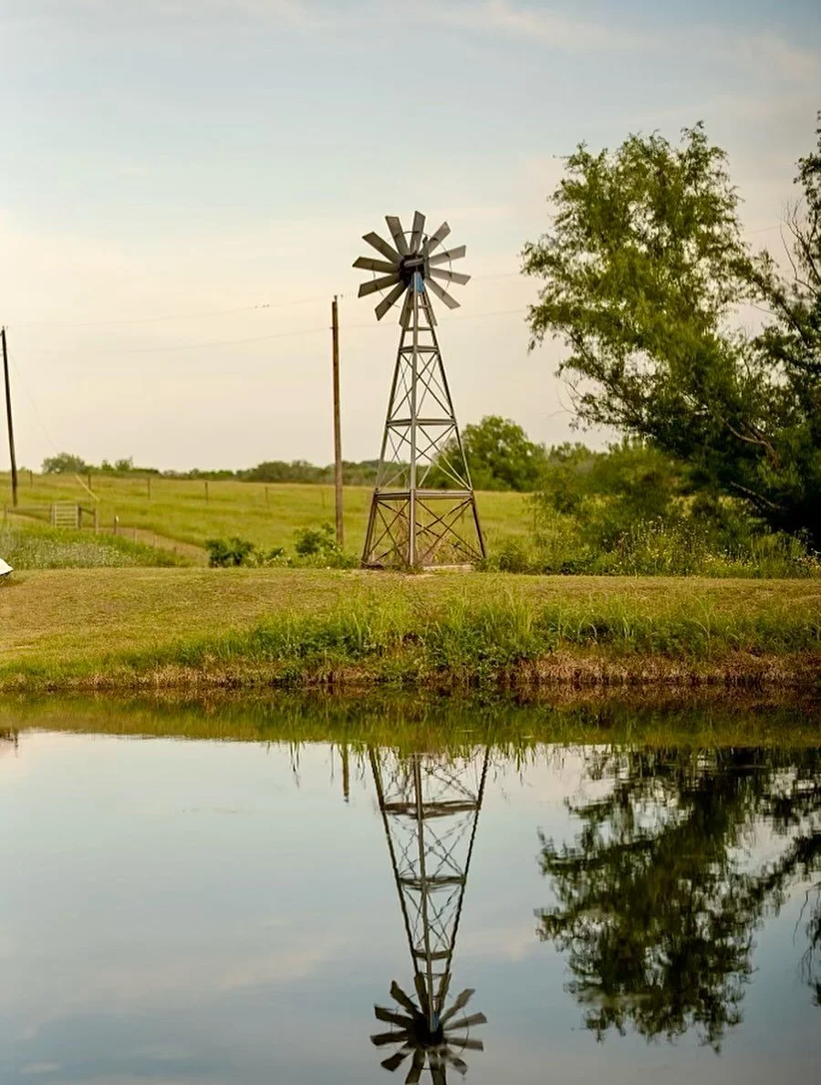 Be Still 💛
Find serenity in the stillness and take in the breathtaking views and ambiance of the farm. There’s not much like it #starhillfarms #starhill #farms #friday #newulm #getaway #stay