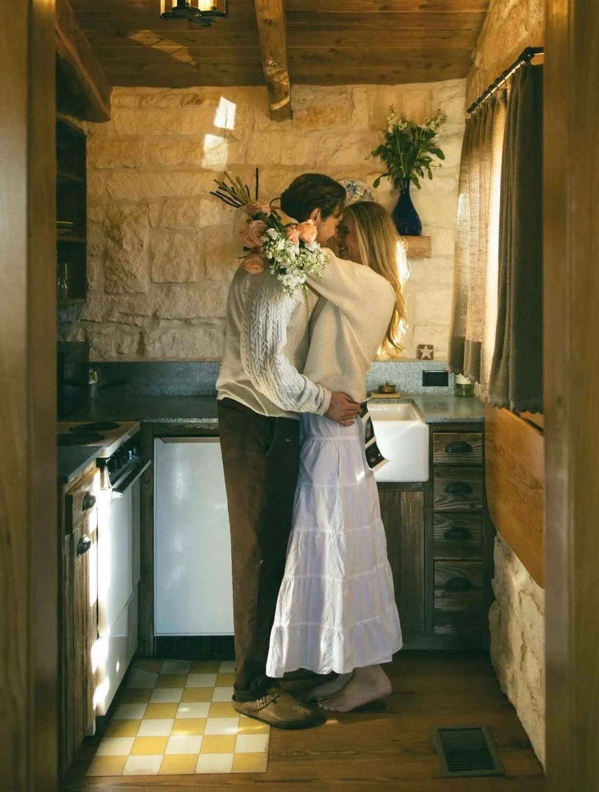 Moments like these are what make StarHill Farms so special. Congratulations to @reillyxpeter on her wonderful news! 🤍👶

Thank you to the incredibly talented @shootsbybeth for capturing this beautiful announcement at the farm! 📸✨
