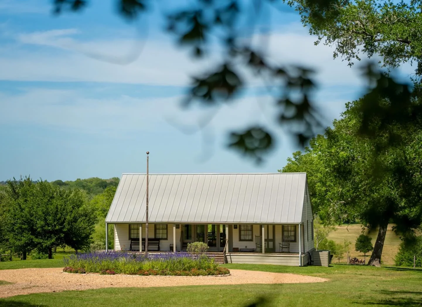 There&rsquo;s something about 300+ acres of wide open Texas countryside that resets everything.

The noise quiets. The air feels lighter. The soul exhales.

With five private cabins accommodating up to 19 guests, StarHill Farms was made for gathering